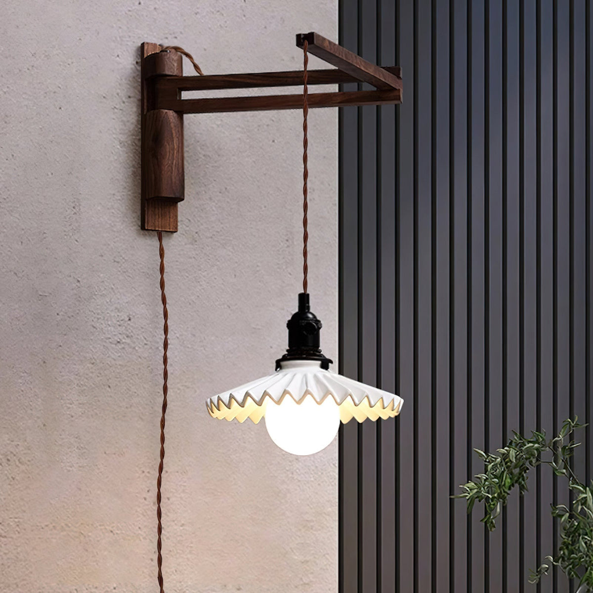 Mirisaria Wall Lamp