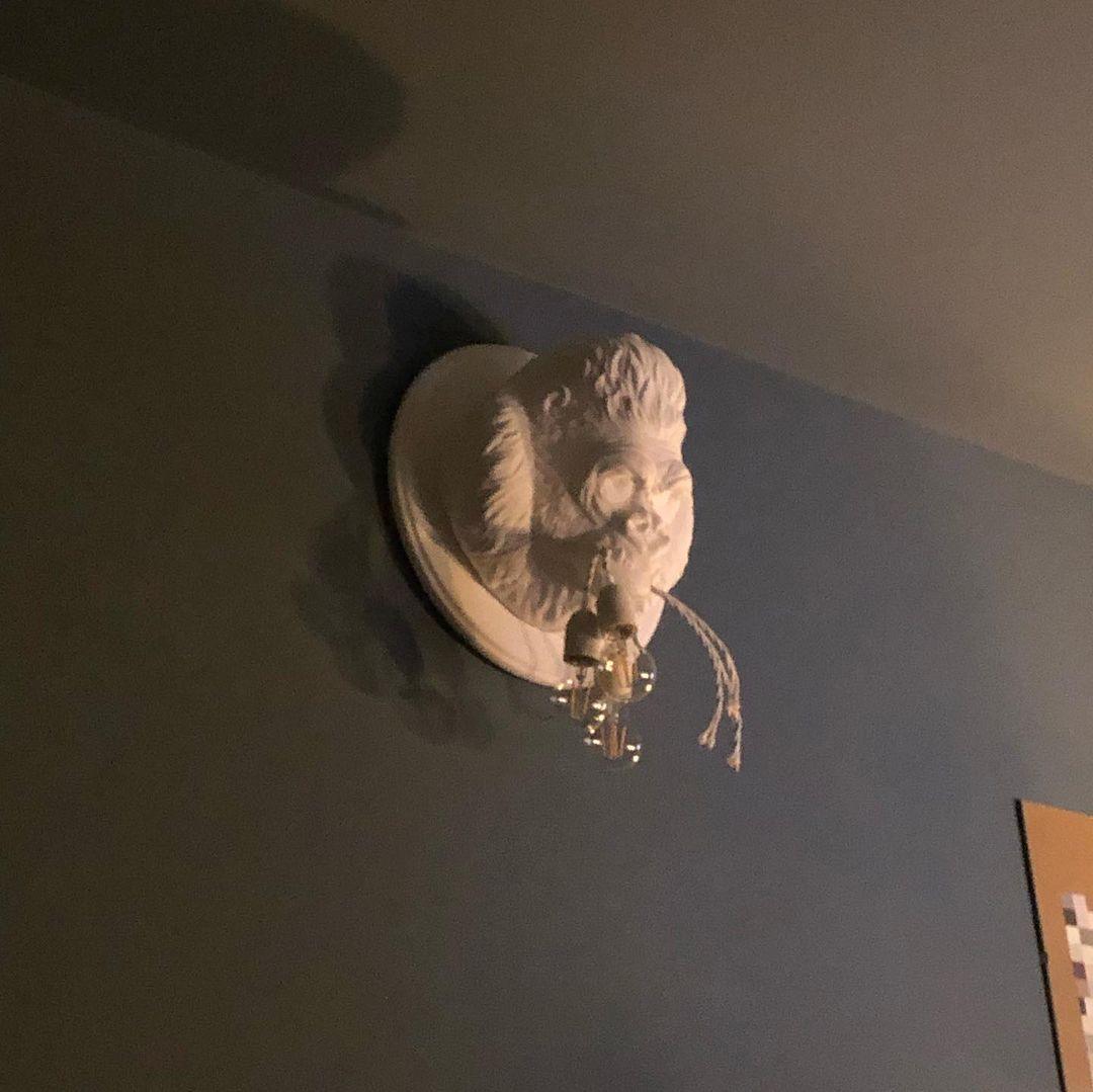 Emlen premium vägglampa i elegant harts