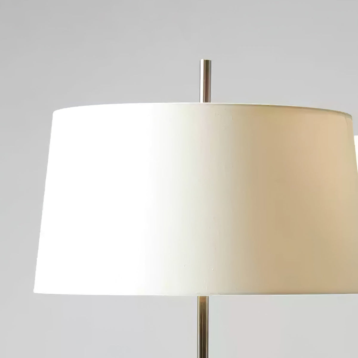Candeeiro de mesa minimalista Silasn