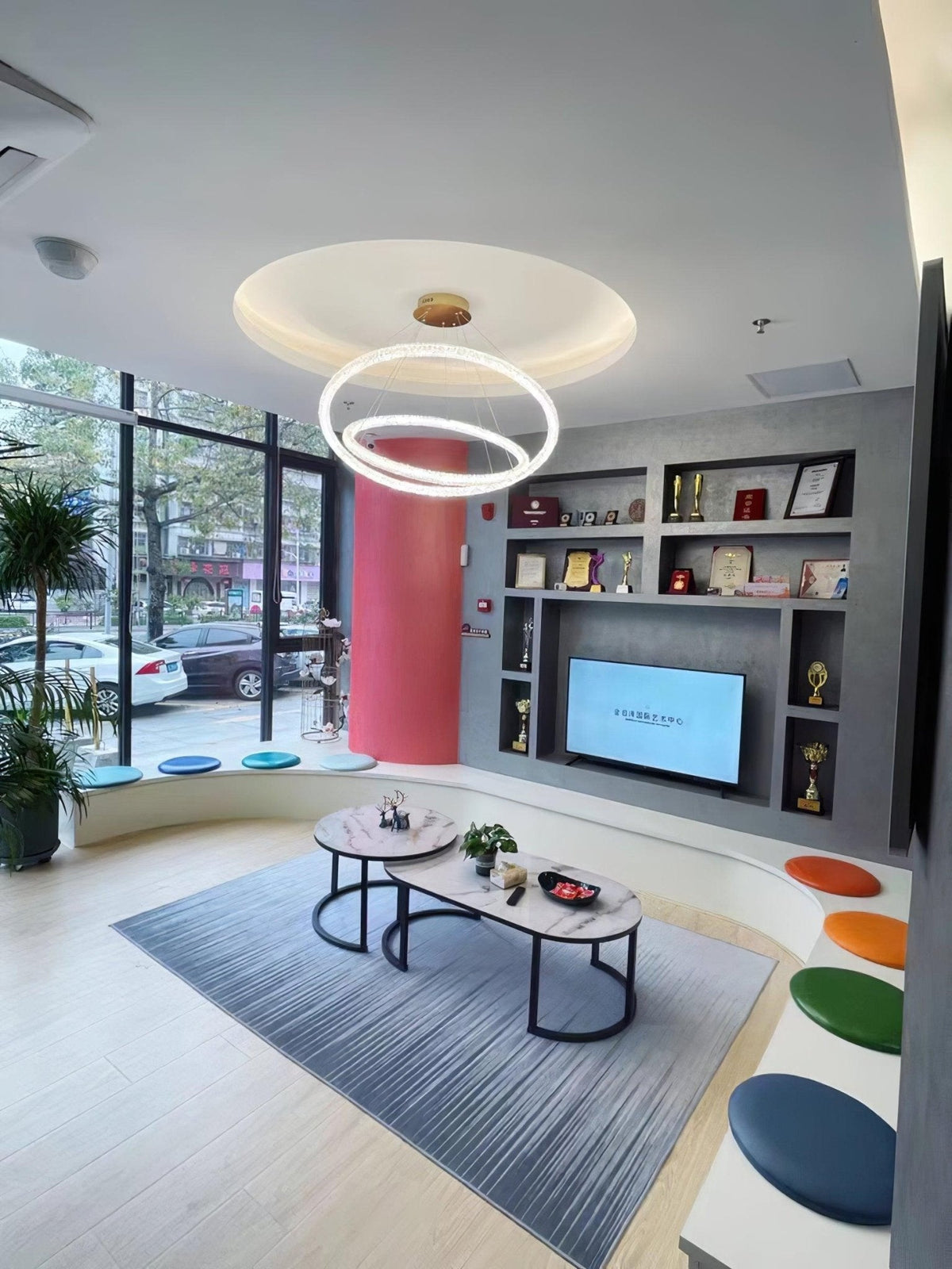 Candeeiro de teto Seleira com anel de cristal LED