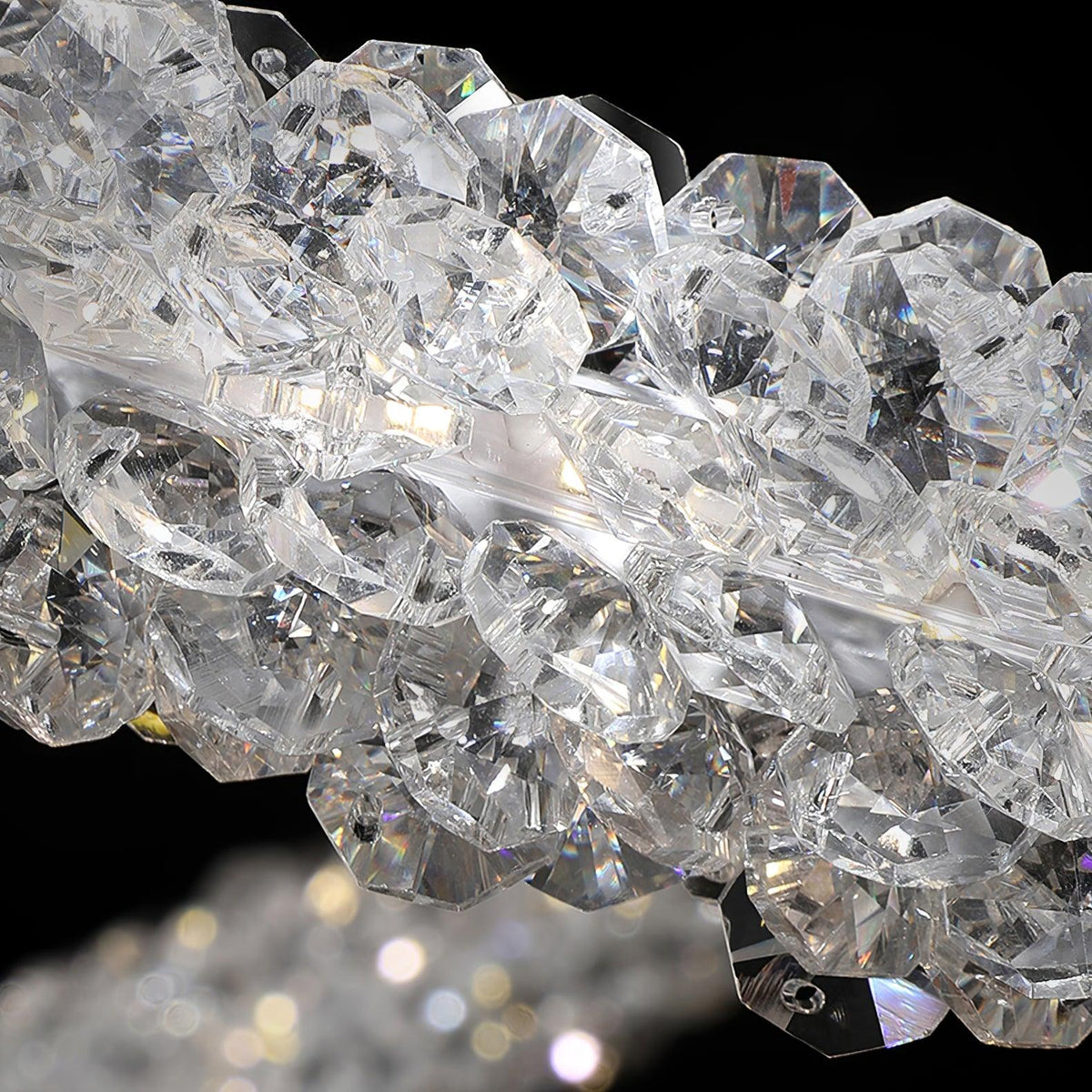 Candeeiro de teto Seleira com anel de cristal LED