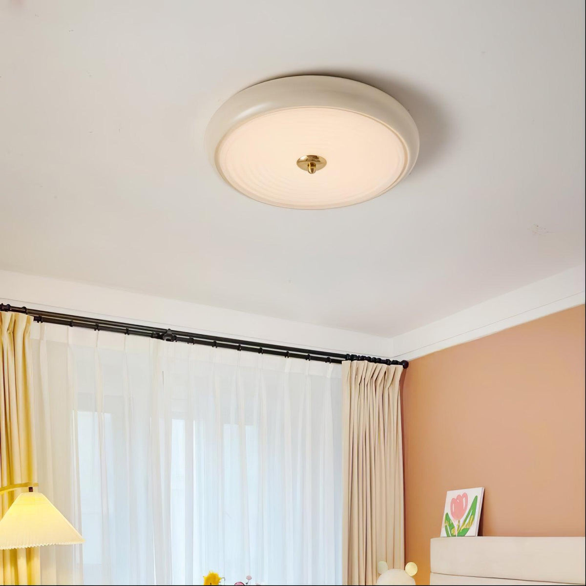 Utheara Moderne Minimalistisk Loftslampe i Cremefarvet Riflet Glas