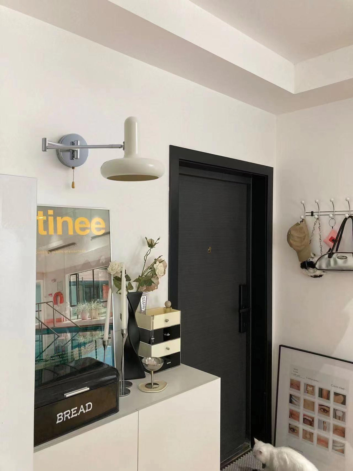 Ferinielle nordisk konstnärlig vägglampa i metall