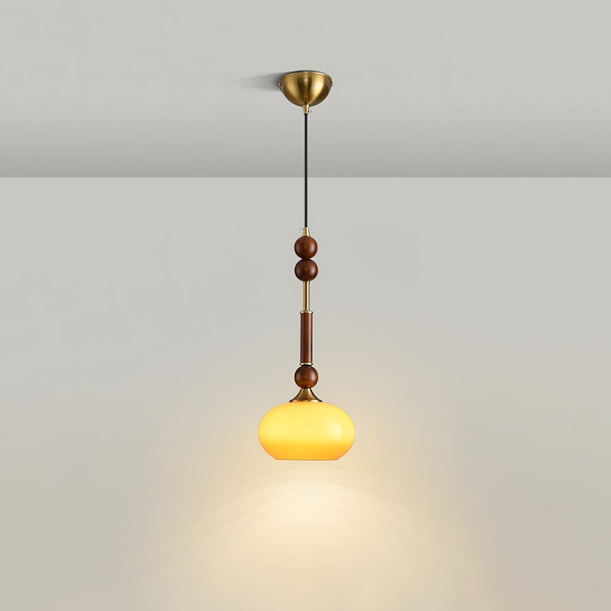 Yovelis vintage pendel-lampe i træ