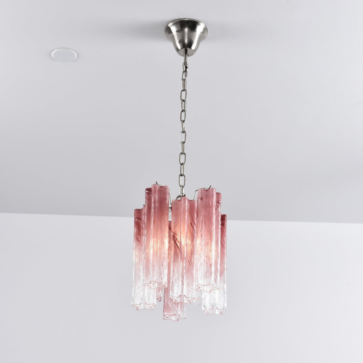 Lioroella lysekrone i Murano-glas med lyserød gradient