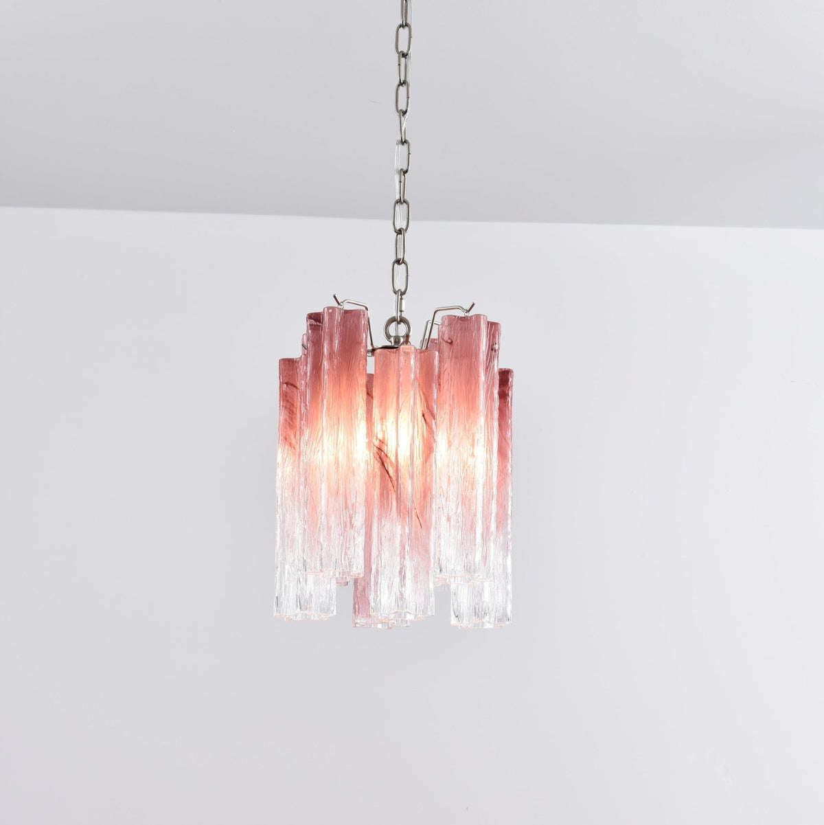 Lioroella lysekrone i Murano-glas med lyserød gradient