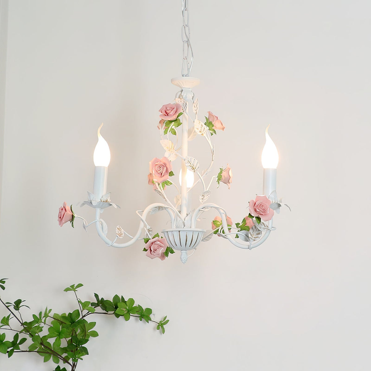 Lysa Vintage White Chandelier