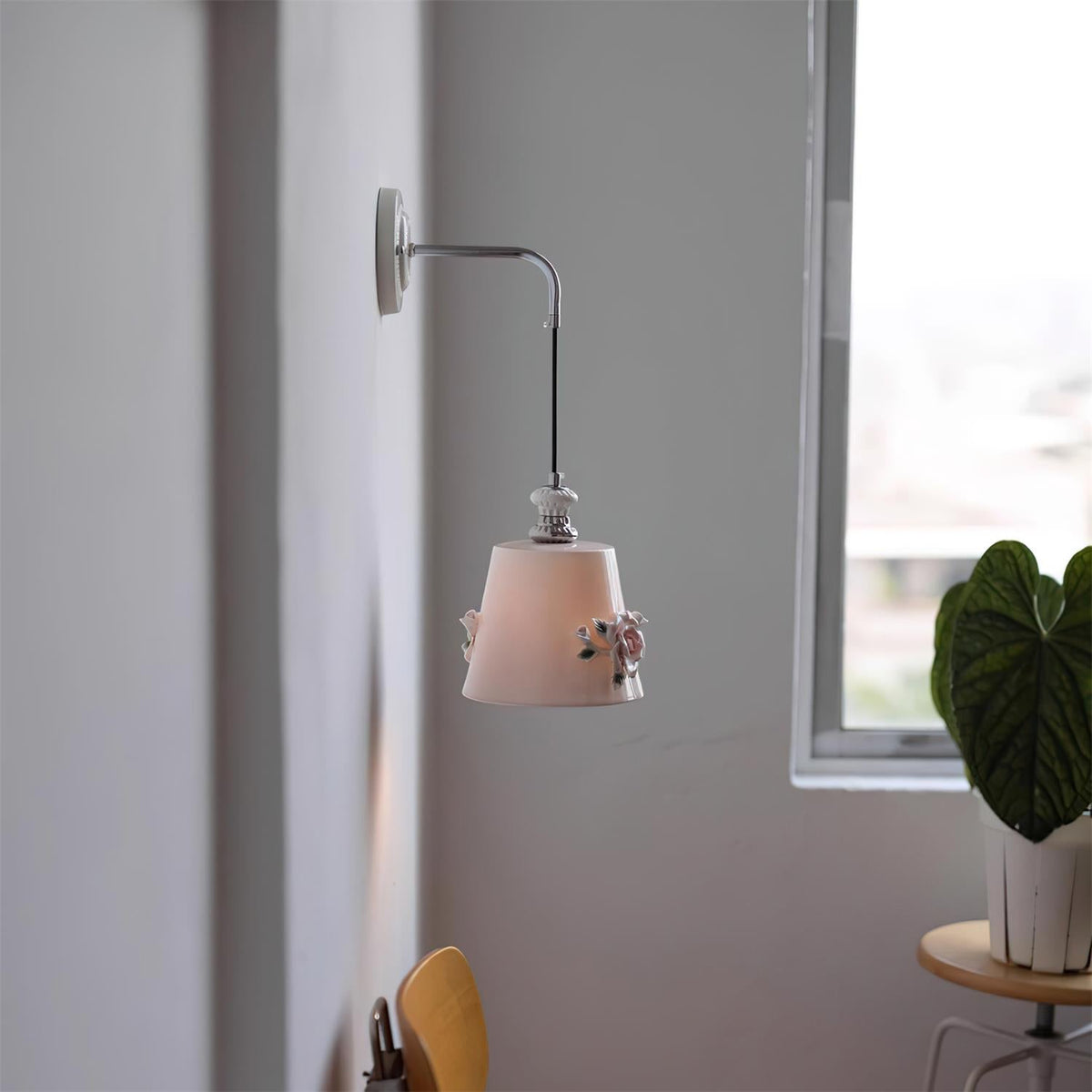 Elaarora Wall Lamp