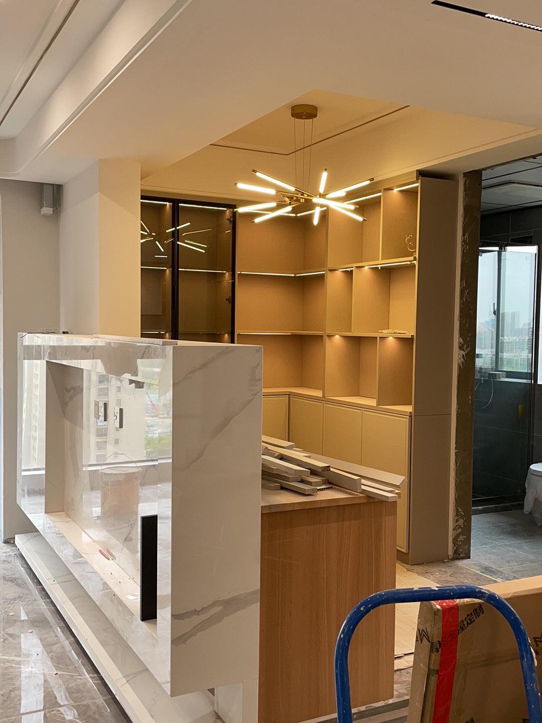 Lumueon roterbar modern LED-ljuskrona