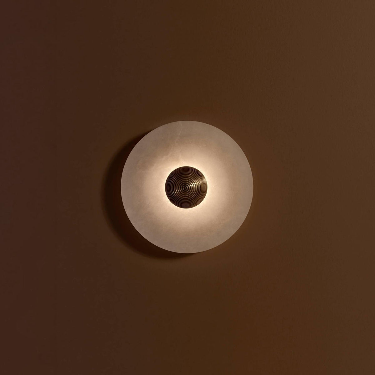 Apollo rund alabastervägglampa