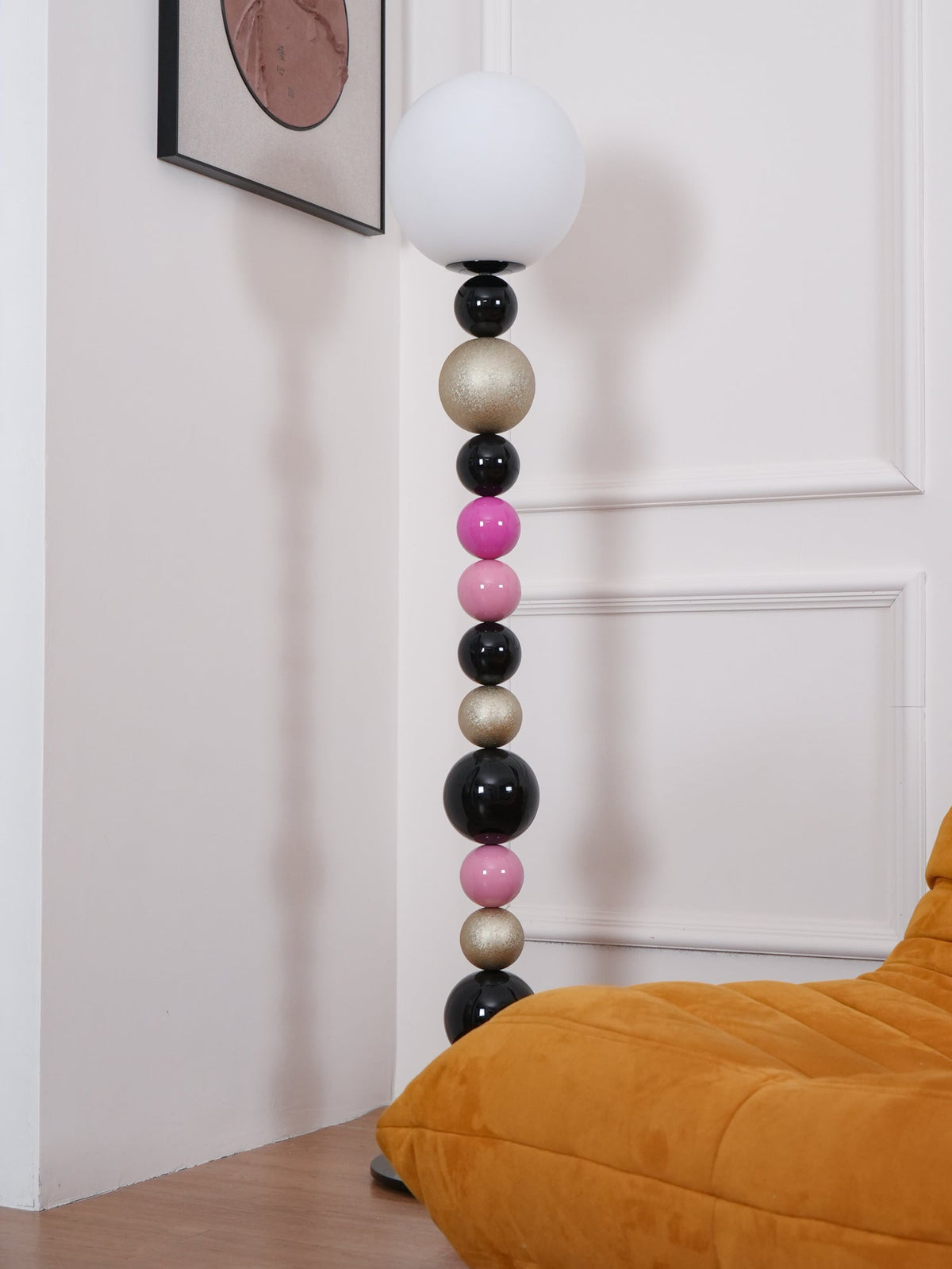 Kaleido gulvlampe med runde stablede kugler