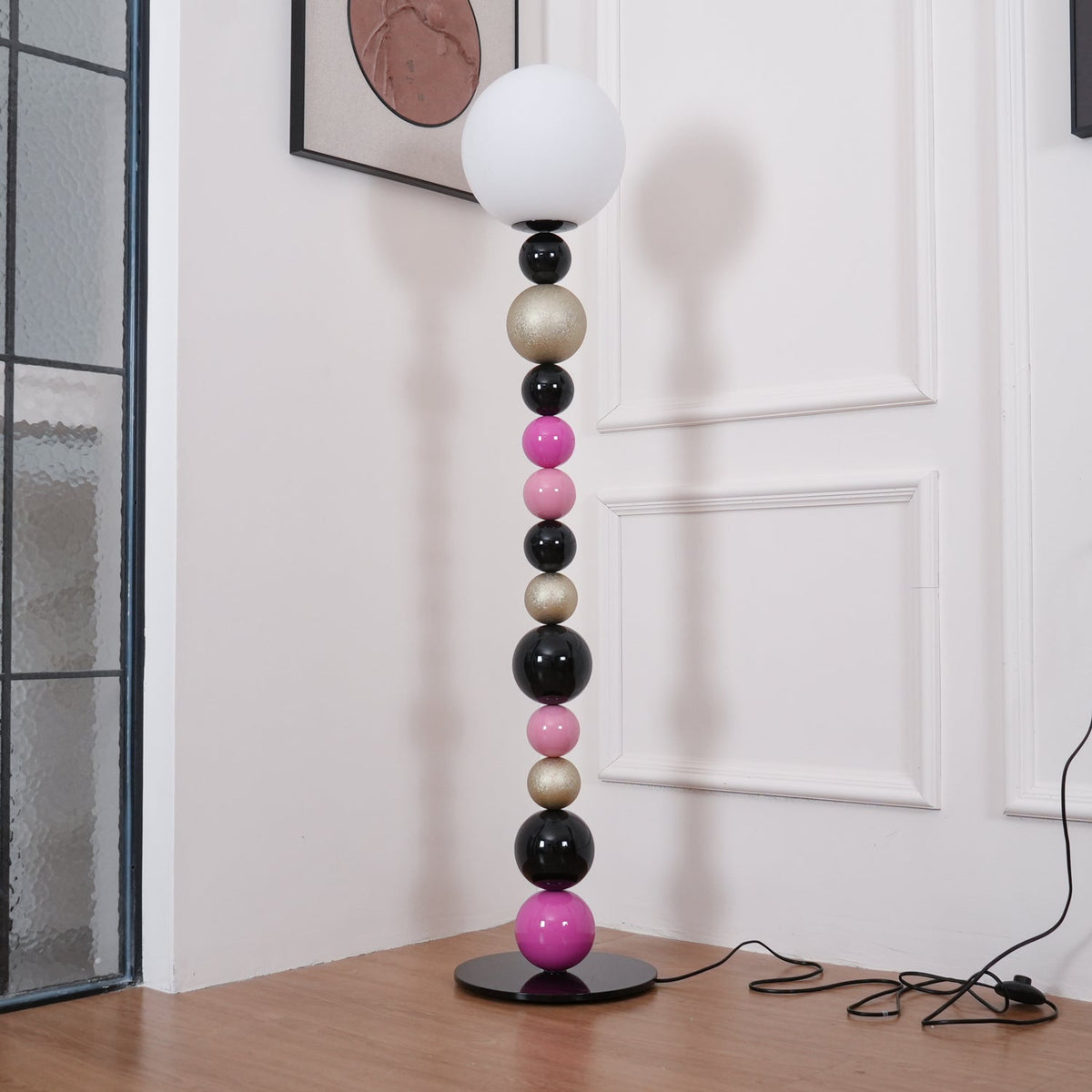 Kaleido gulvlampe med runde stablede kugler