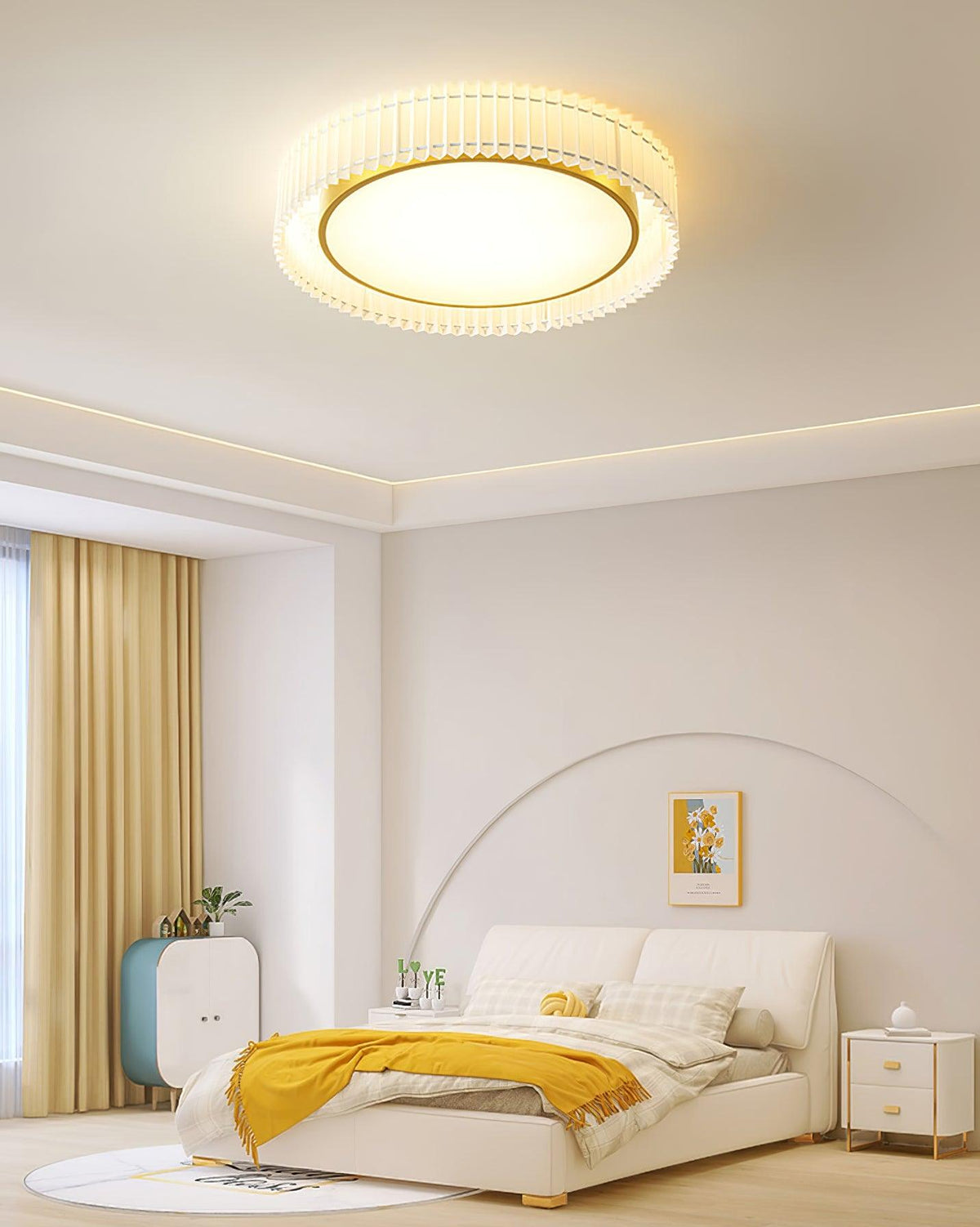Rund loftslampe med plisseret stof fra Corinila