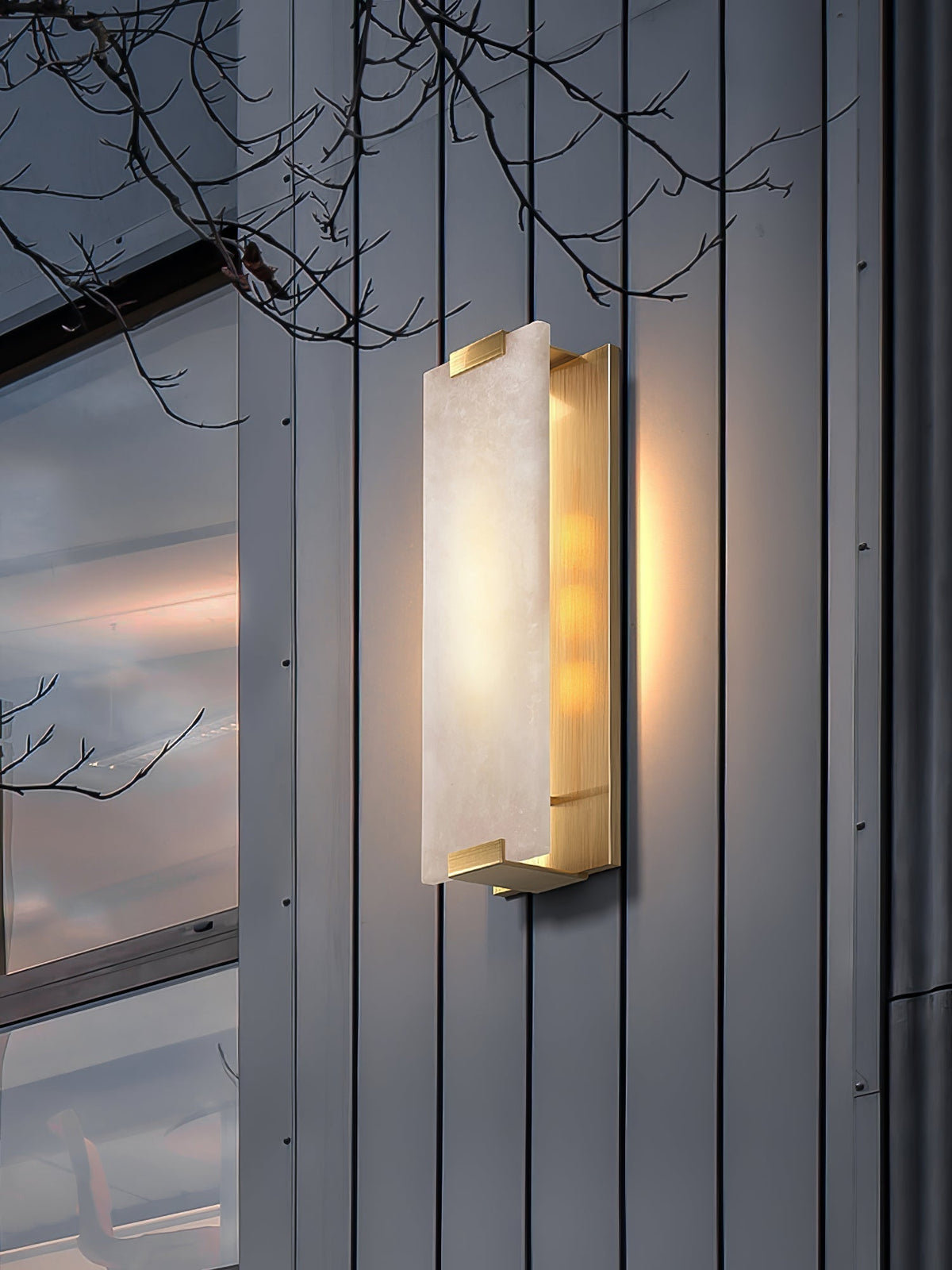 Velen-vägglampa med alabasterpanel och glöd
