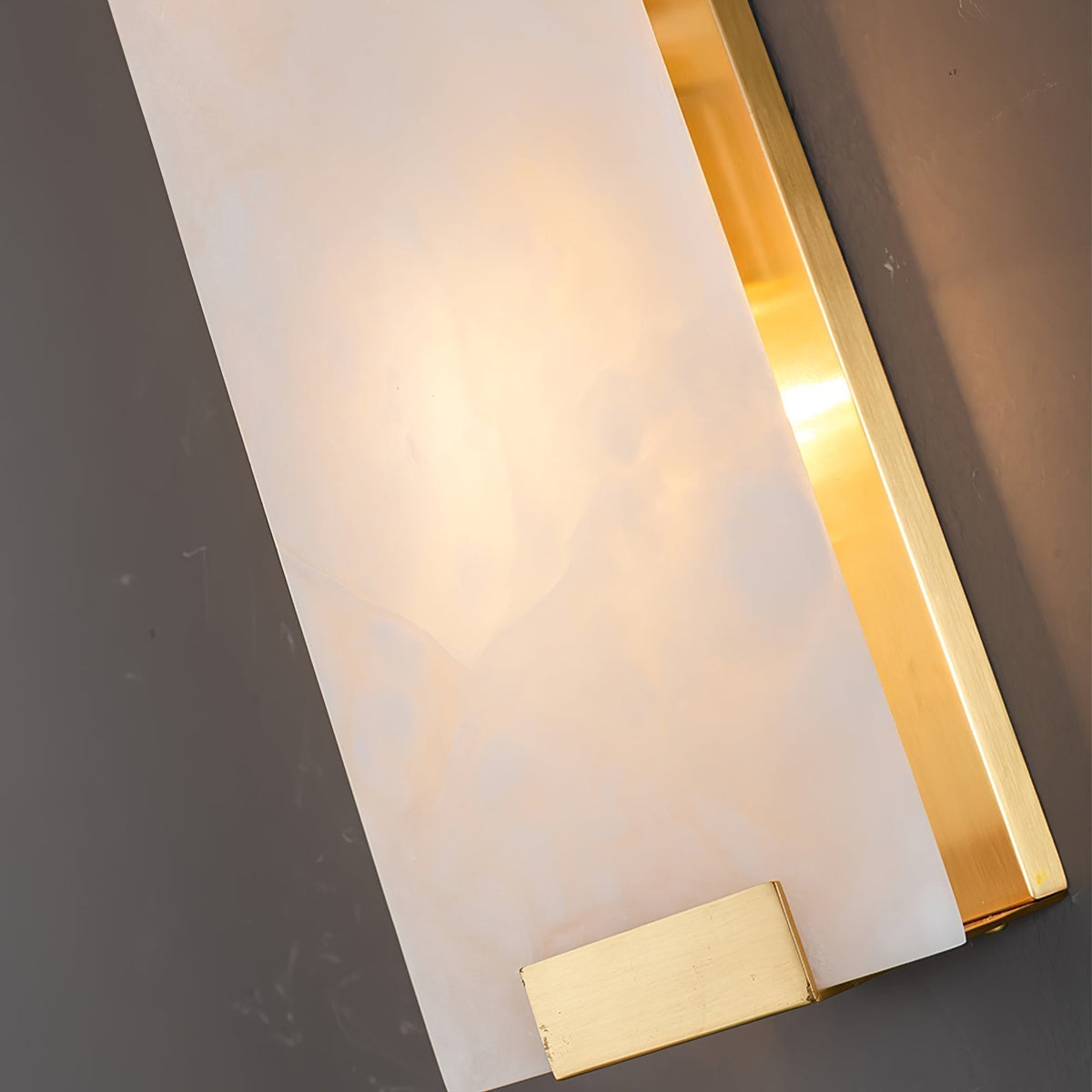 Velen-vägglampa med alabasterpanel och glöd