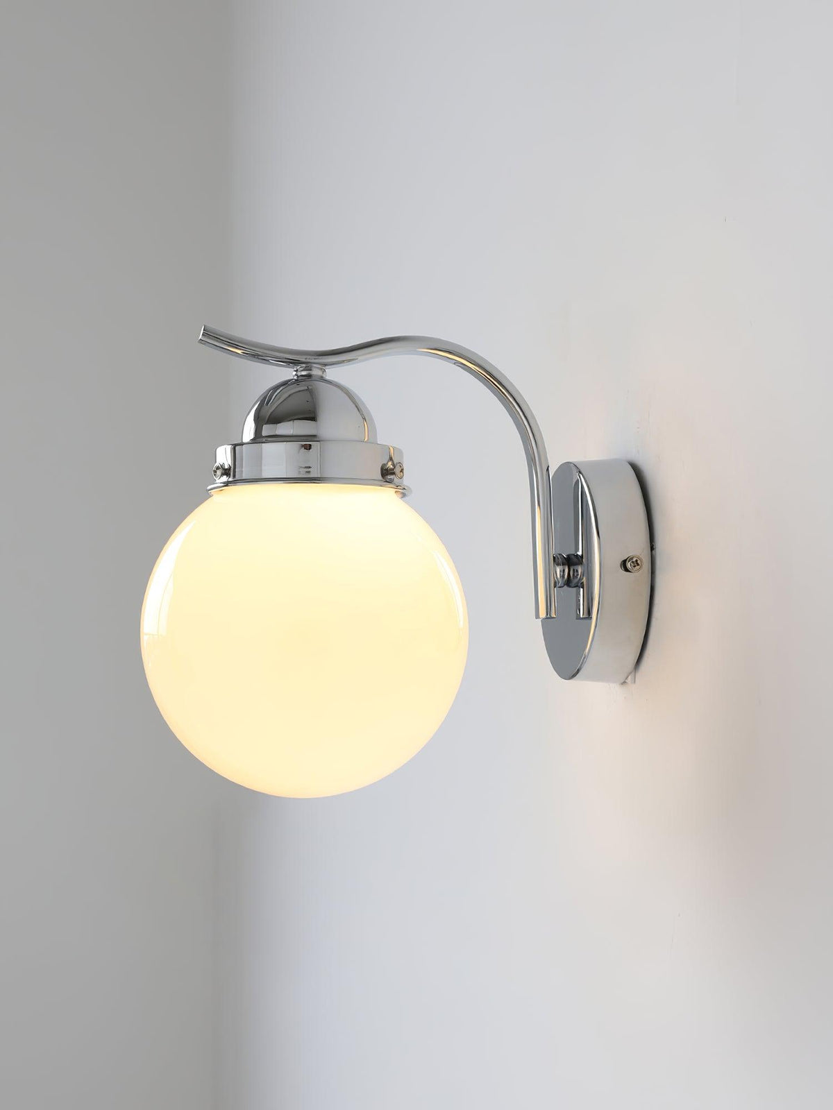 Avrinir moderni minimalistinen lasiseinävalaisin