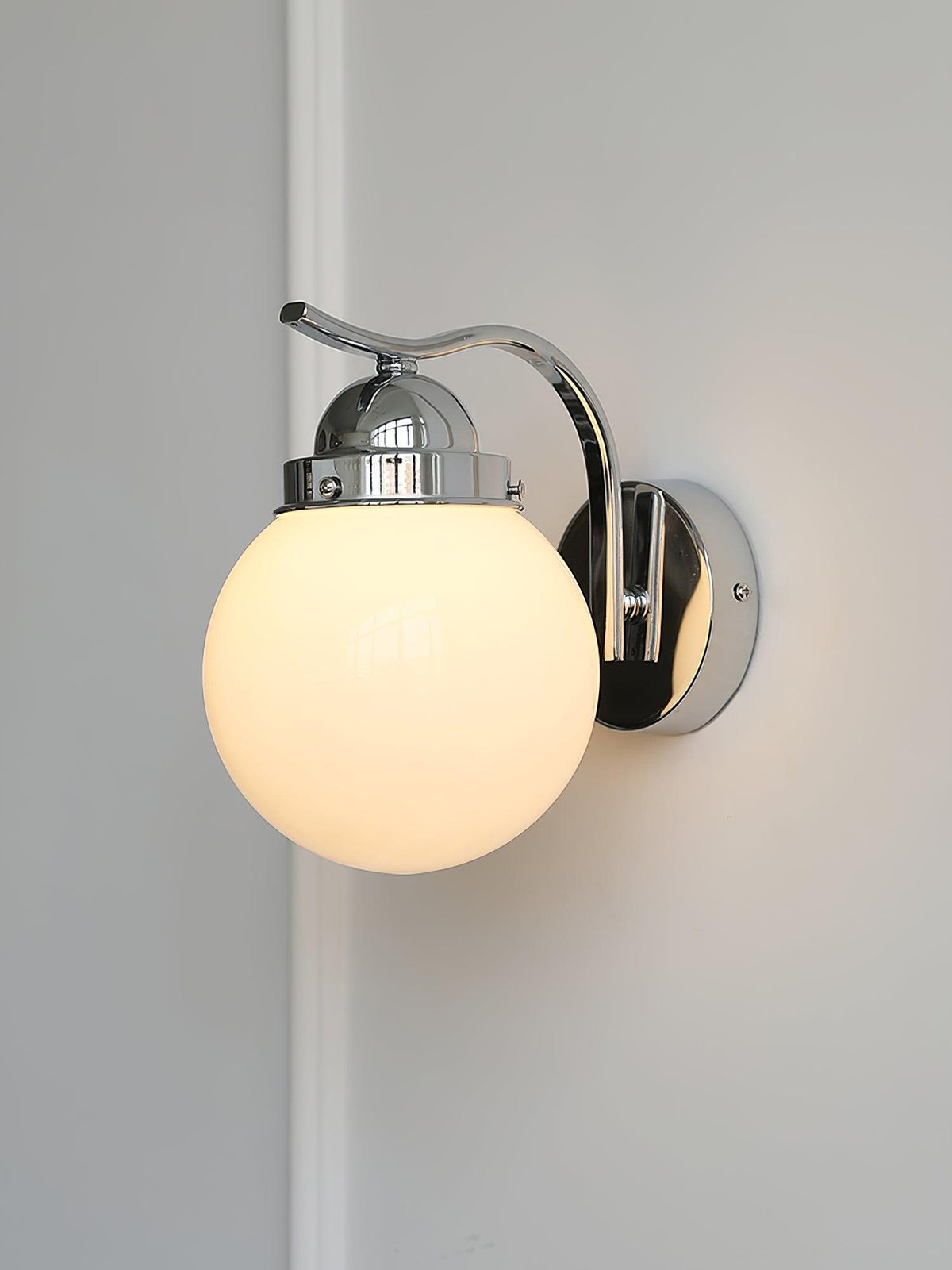 Avrinir moderni minimalistinen lasiseinävalaisin