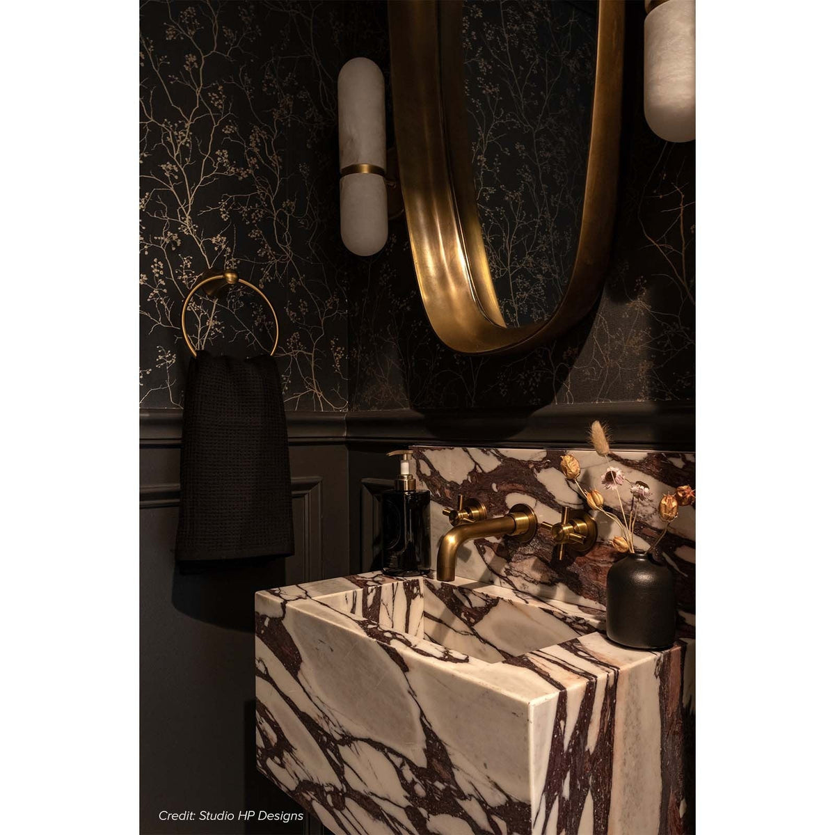 Salon-alabaster-vegglampi