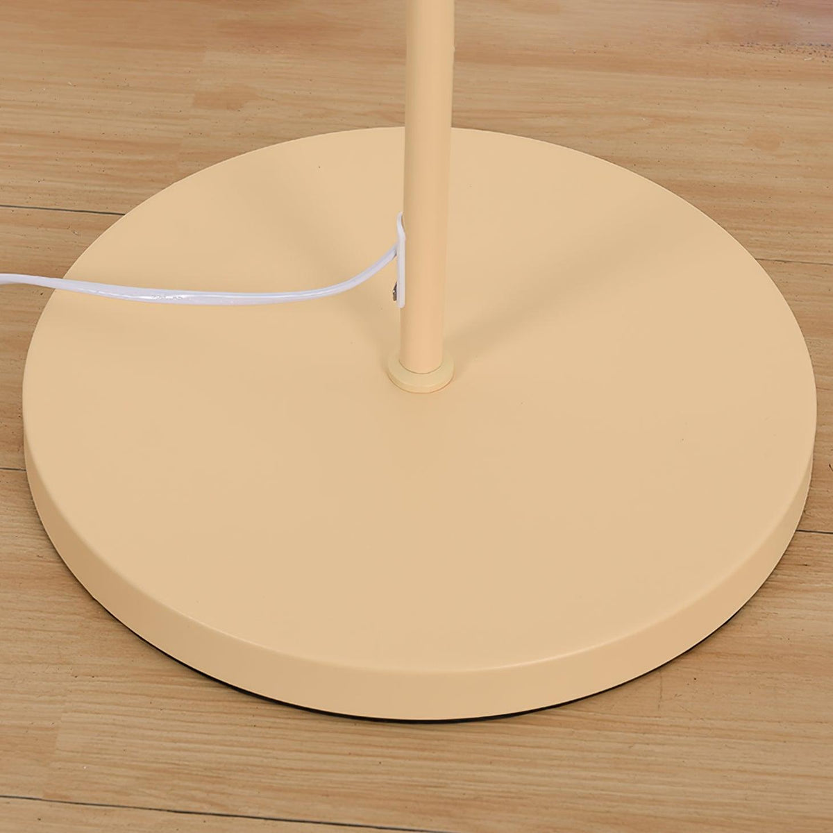 Mytalils modern böjda golvlampa i tyg