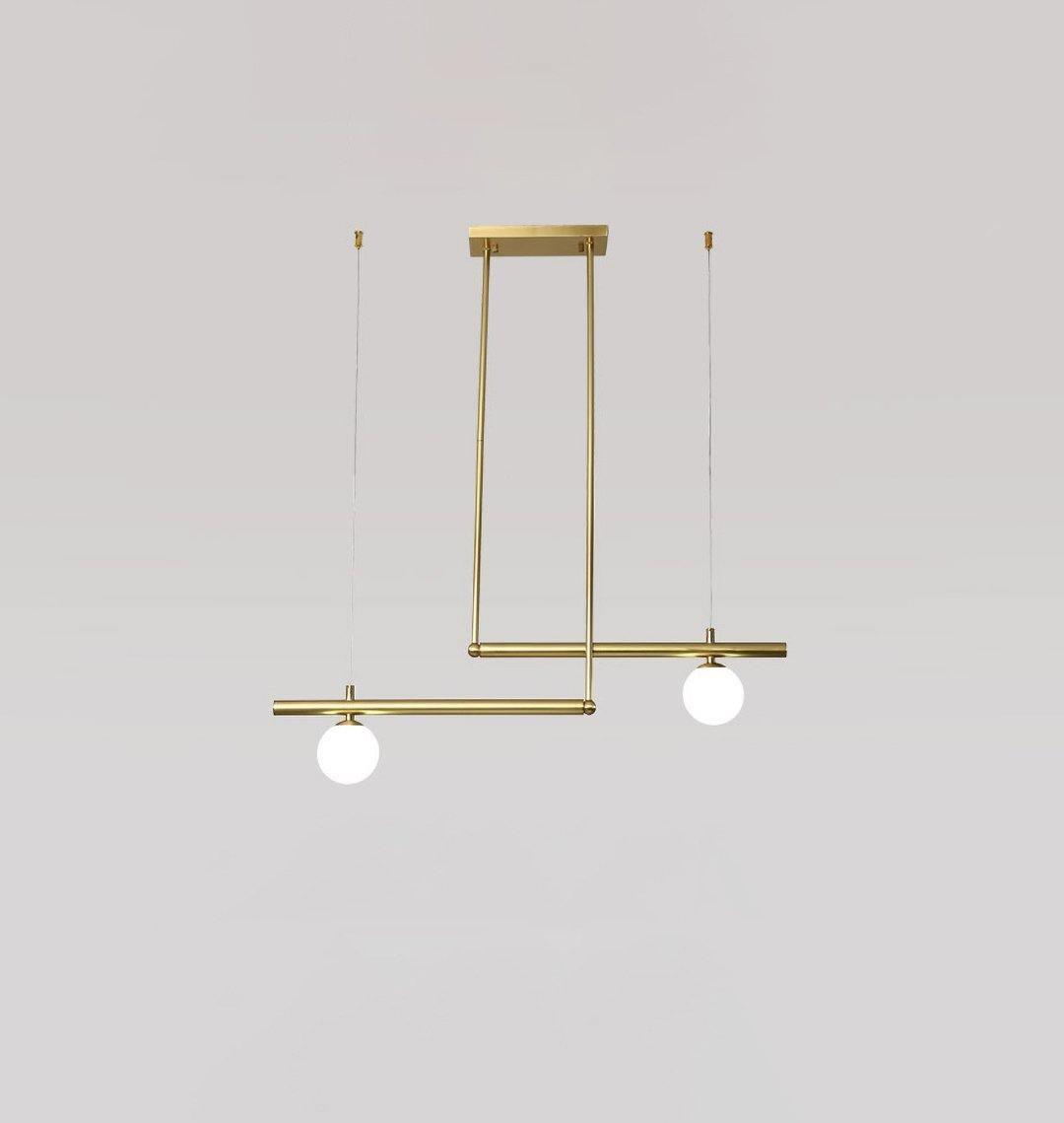 Estix pendellampe i messing, lineær, satellit, minimalistisk