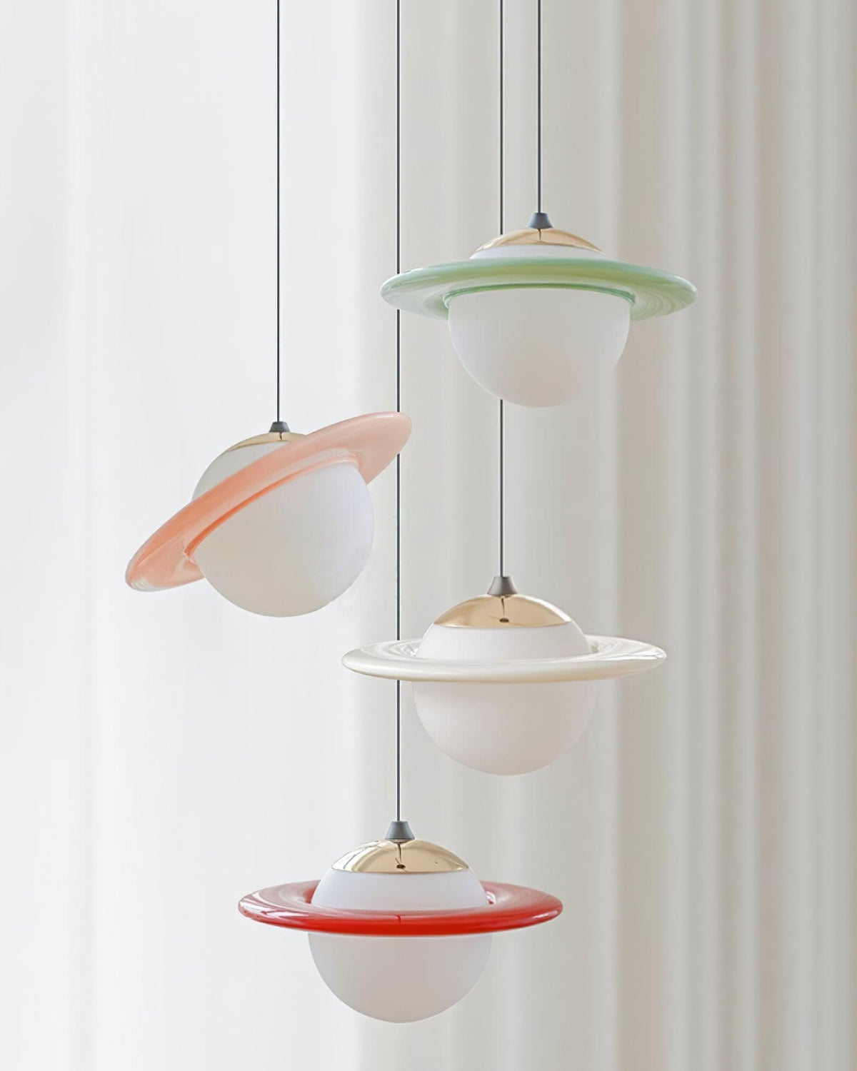 Nuvana pendellampe i glas og PC