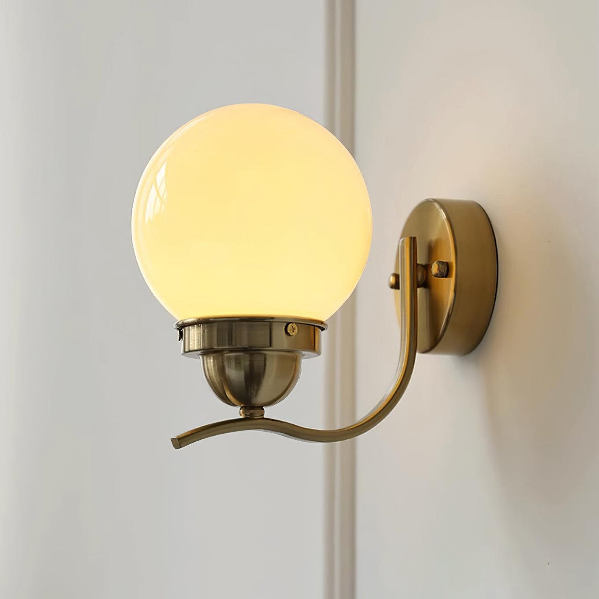 Velisette Wall Lamp