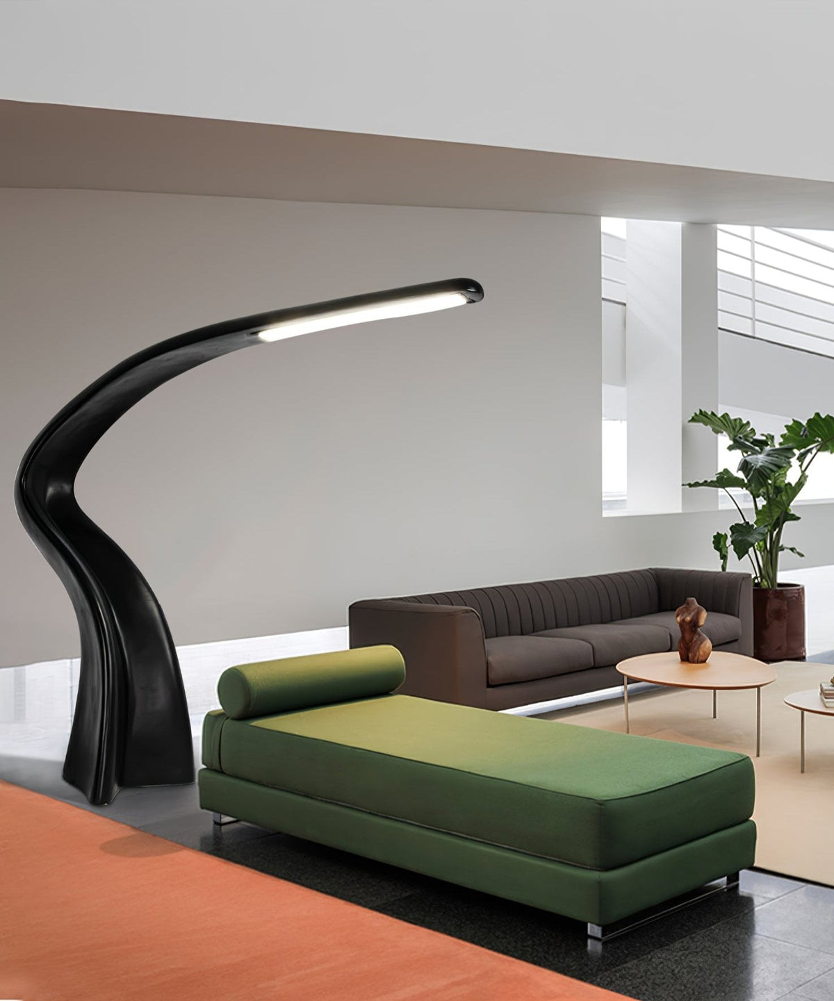 Modern svart golvlampa