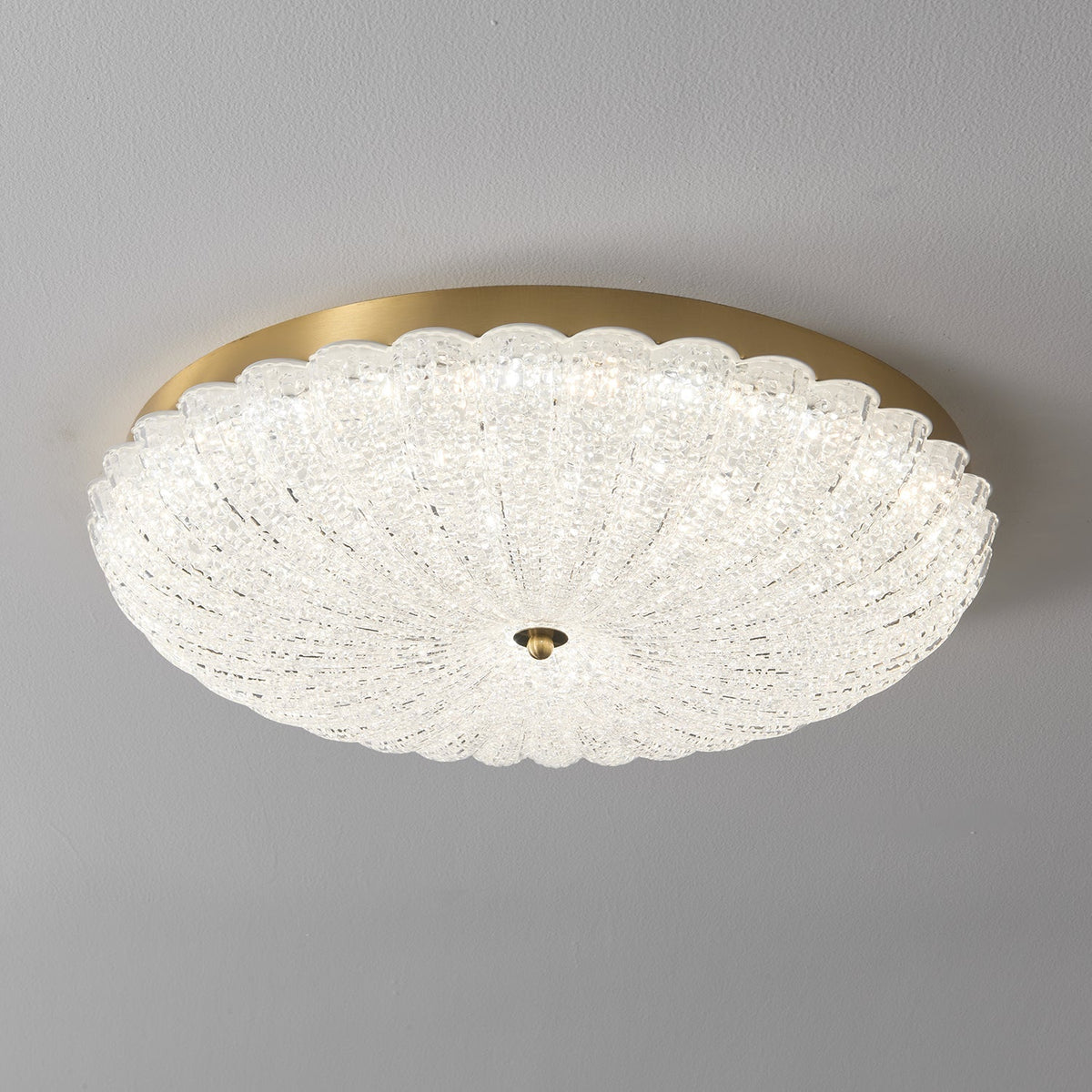 Celeria førsteklasses nordisk kunstloftlampe i messing og glas