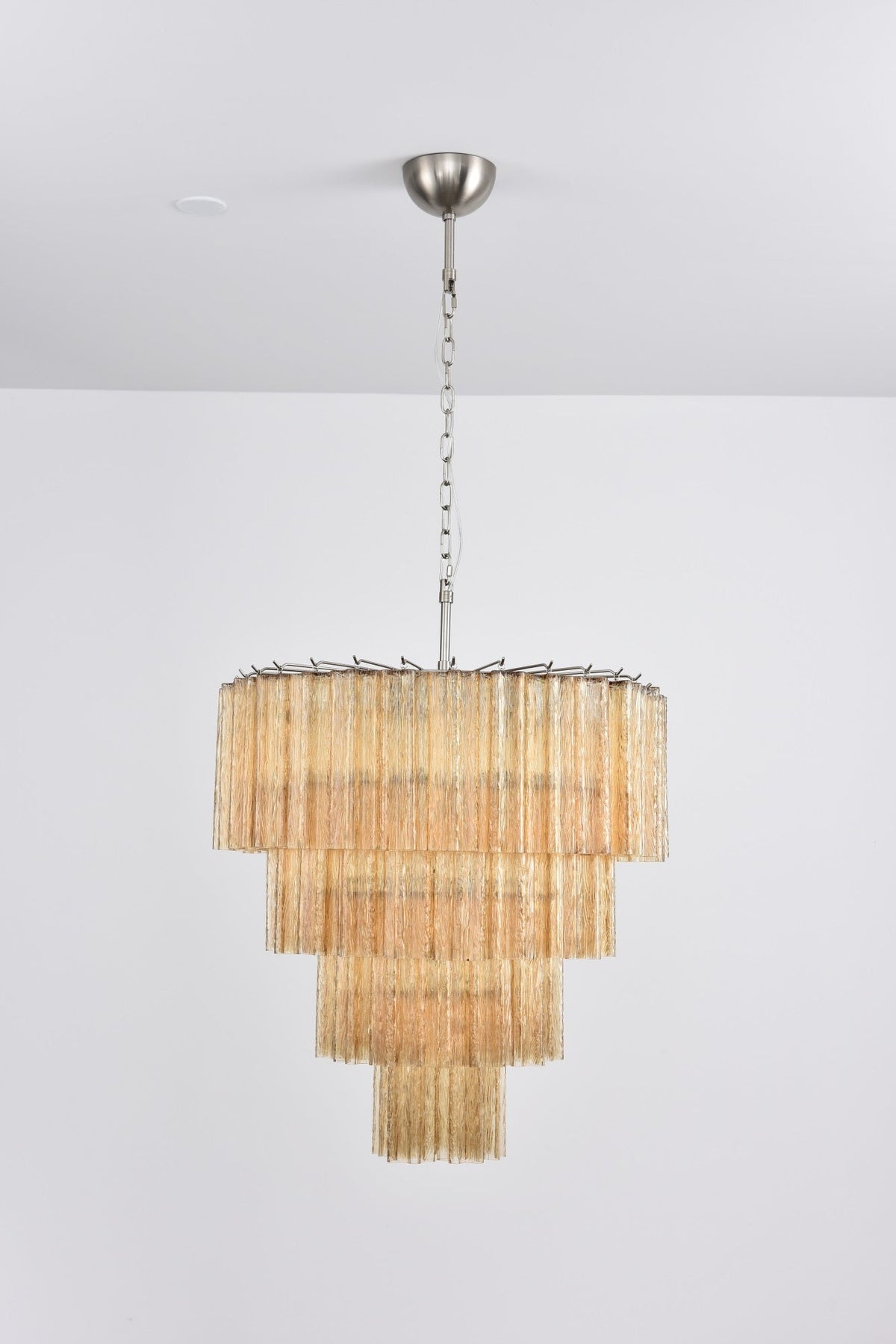 Candelabro Velanora elegante, vintage, em vidro em cascata e camadas