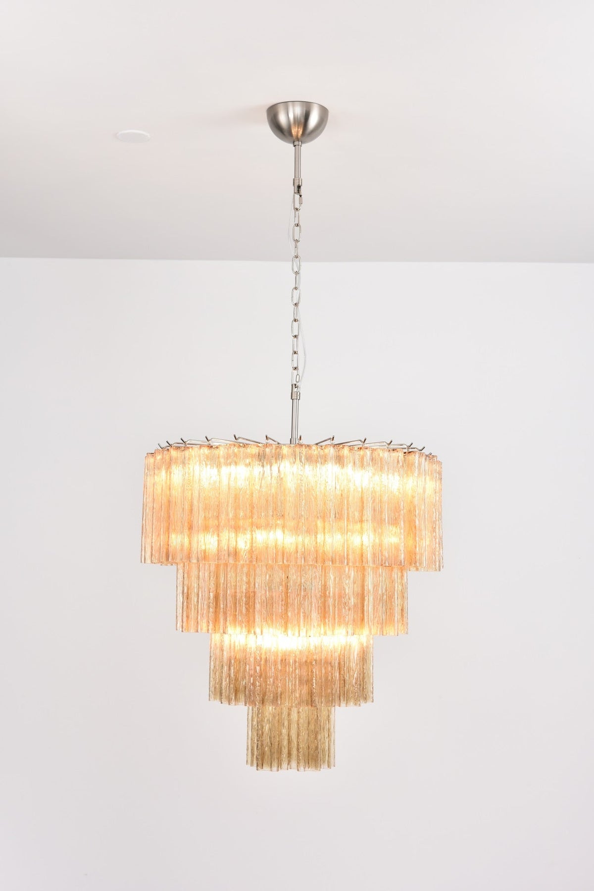 Candelabro Velanora elegante, vintage, em vidro em cascata e camadas