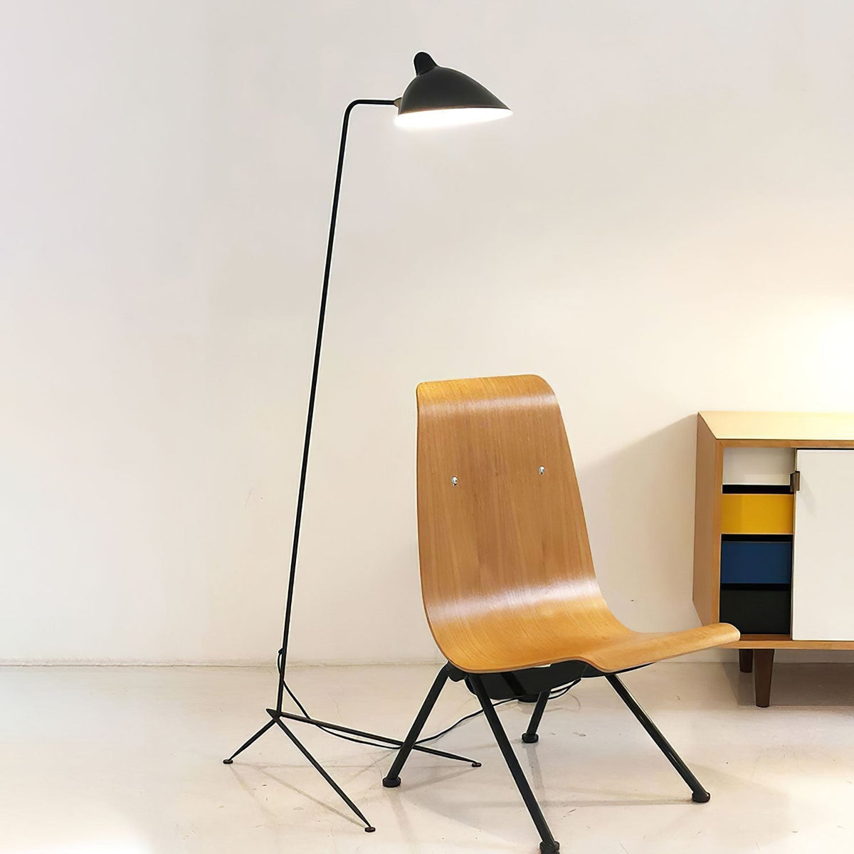 Candeeiro de pé minimalista Nellie