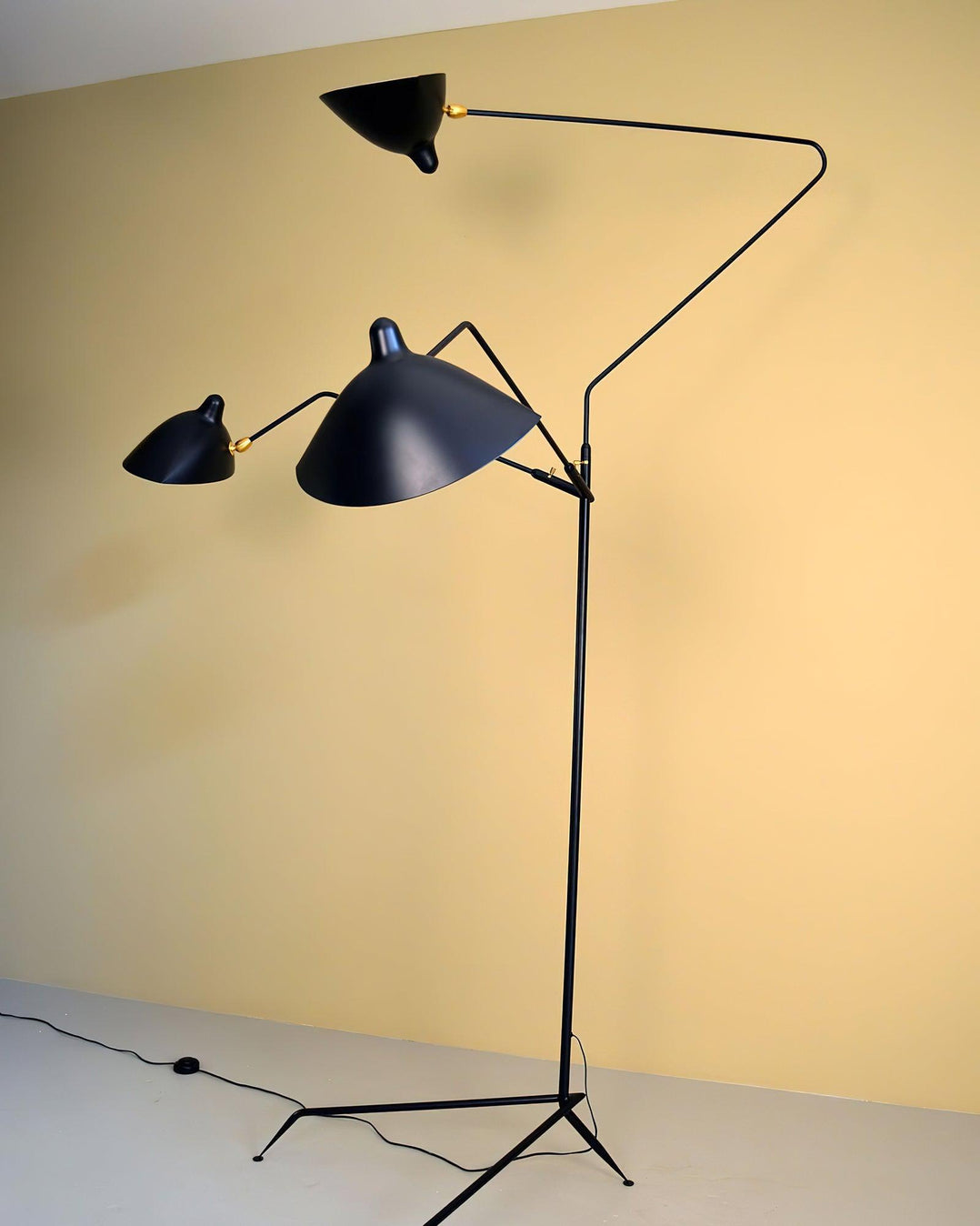 Candeeiro de pé minimalista Nellie