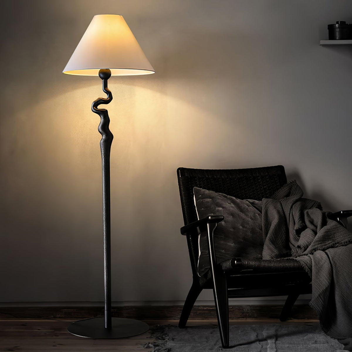 Avloril kunstnerisk gulvlampe i træ