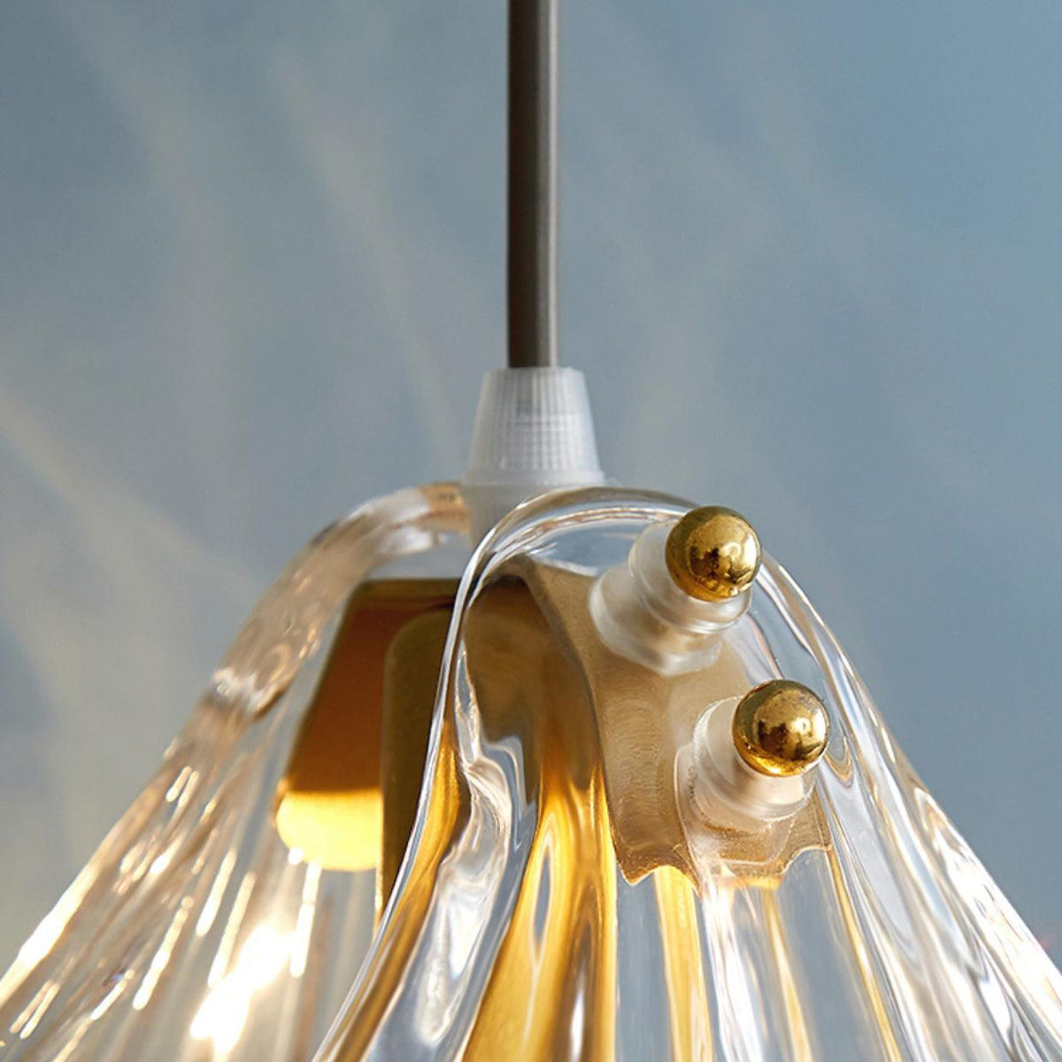 Covene Nordic Art Mini-pendel i muslingeskal og glas med swag-ledning
