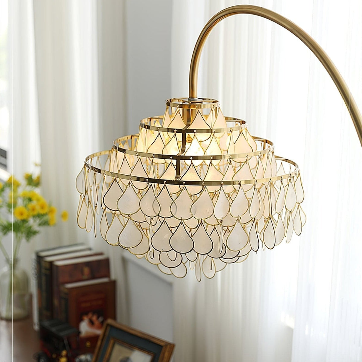 Luksus-gulvlampe med skal Emily