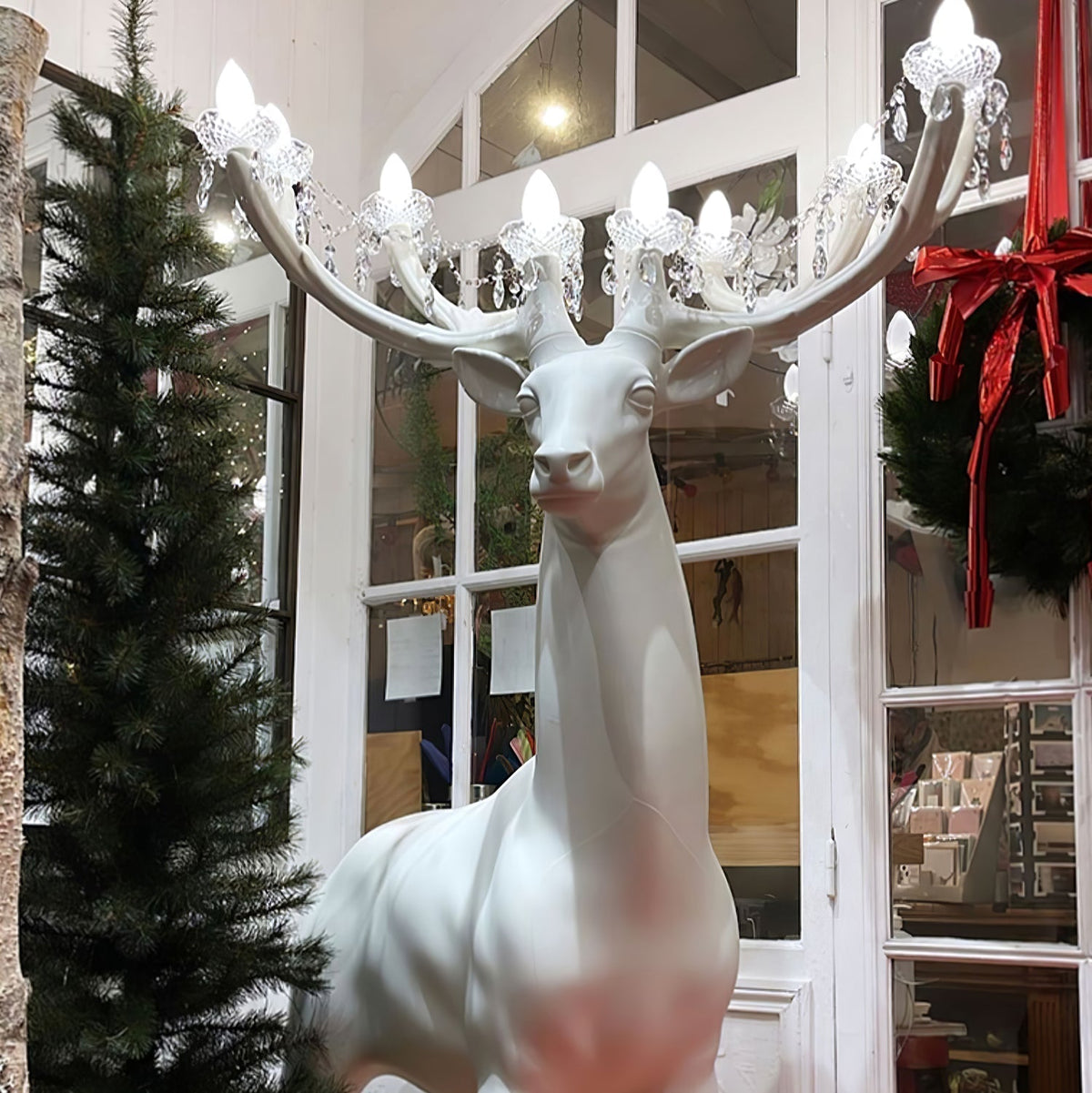 Veluaine-gulvlampe med hjortefigur, legende og kunstnerisk