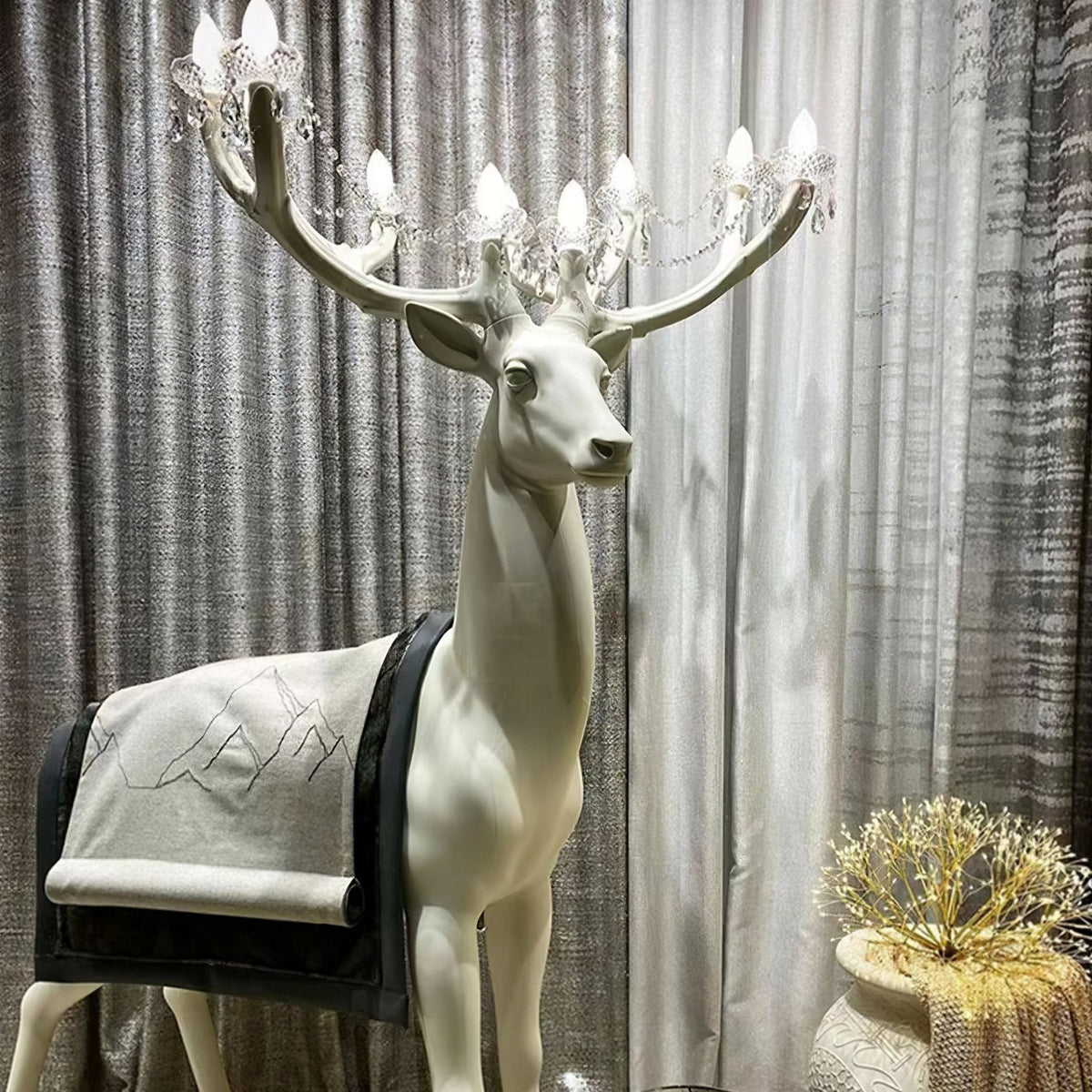 Veluaine-gulvlampe med hjortefigur, legende og kunstnerisk