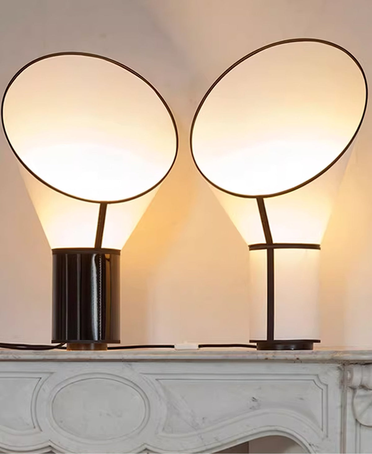 Celestrow Artful Outline-bordslampa