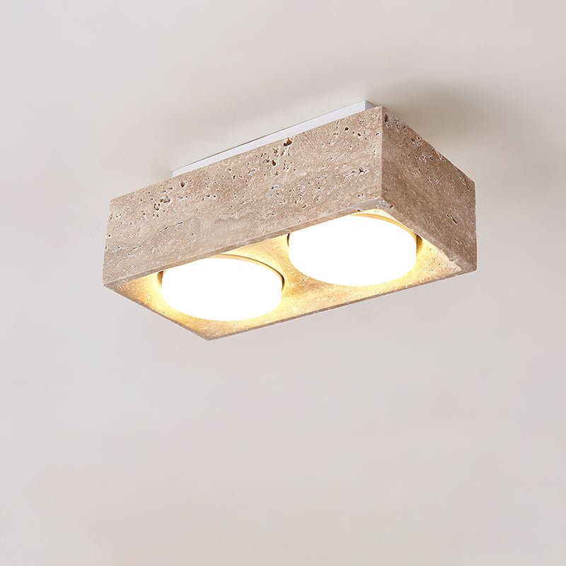 Virinira loftslampe med fire spotlys i travertin