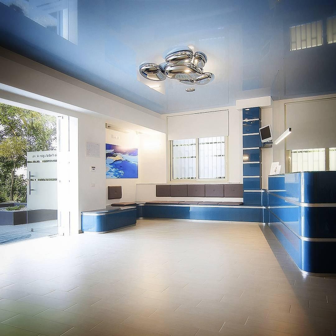 Lavan nykyaikainen savunharmaa Skydro-kattovalaisin