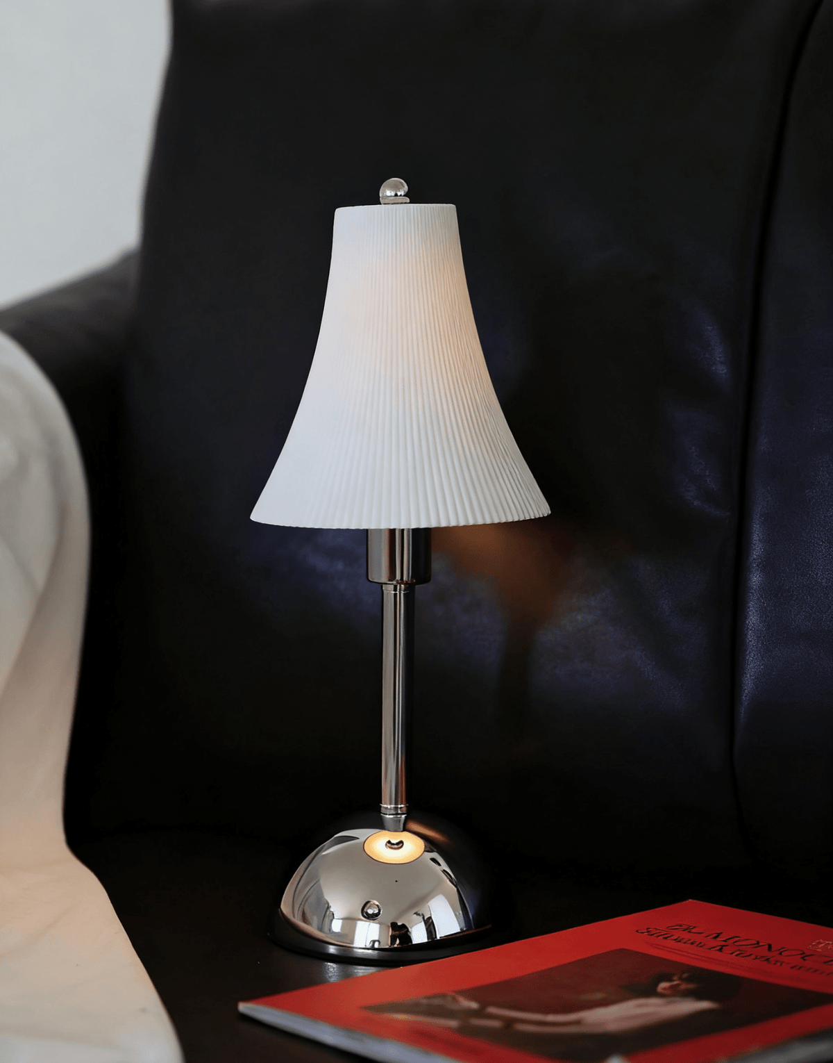 Elarin-bordlampe med slank talje