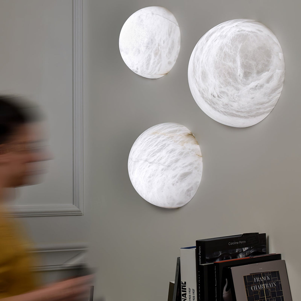 Albiaria Wabi-sabi-vägglampa i alabaster
