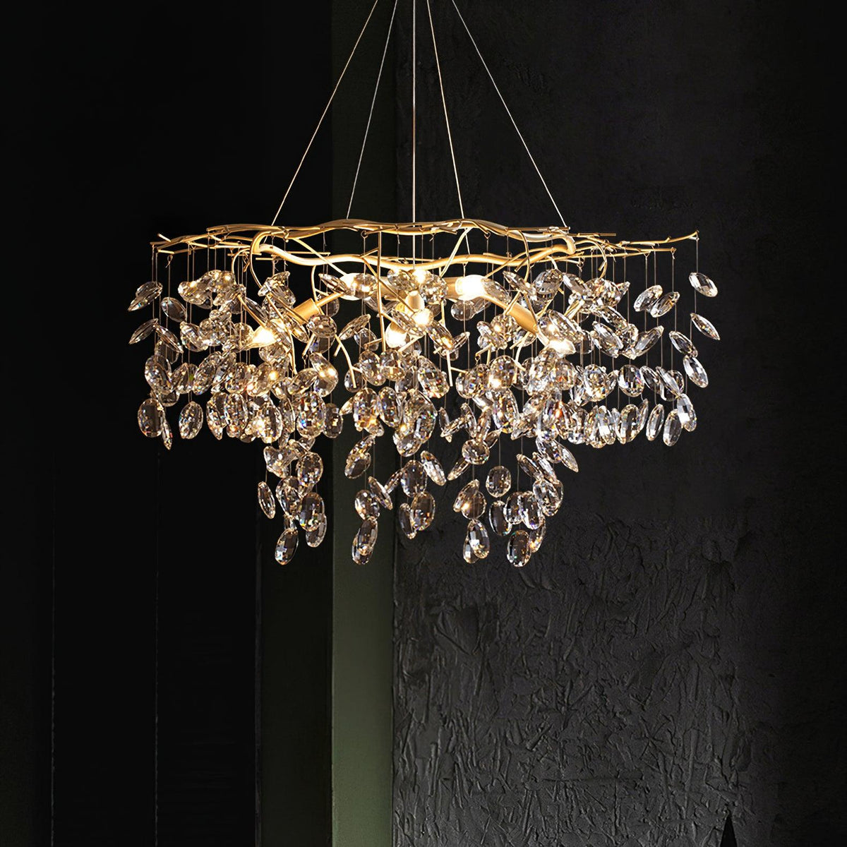 Luxirian kultainen LED-kristallihaarakruunu