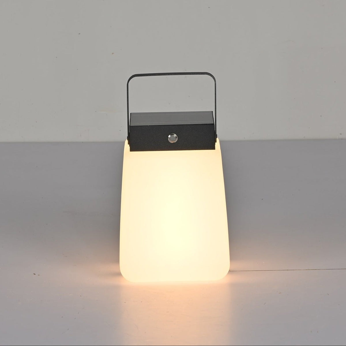Dillon minimalistisk udendørslampe i PE