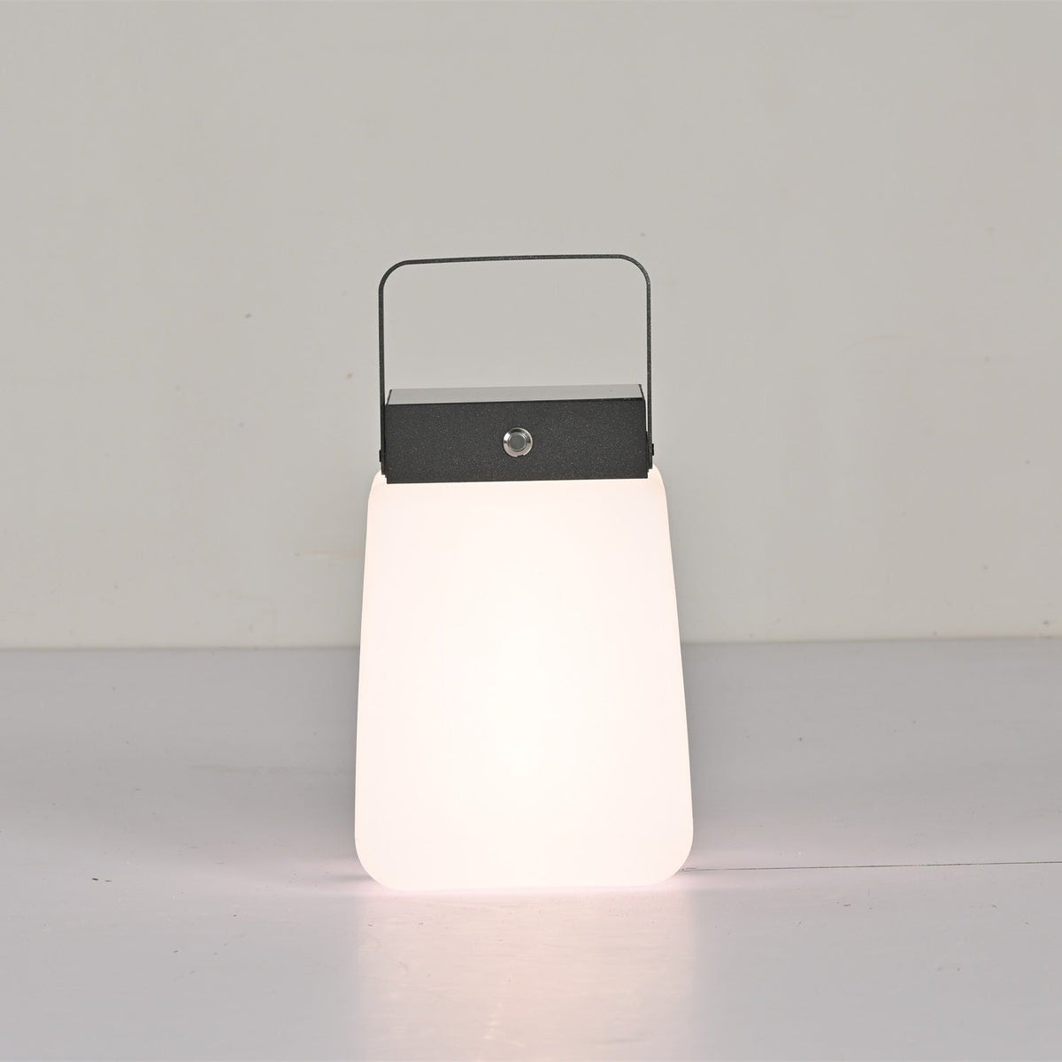 Dillon minimalistisk udendørslampe i PE