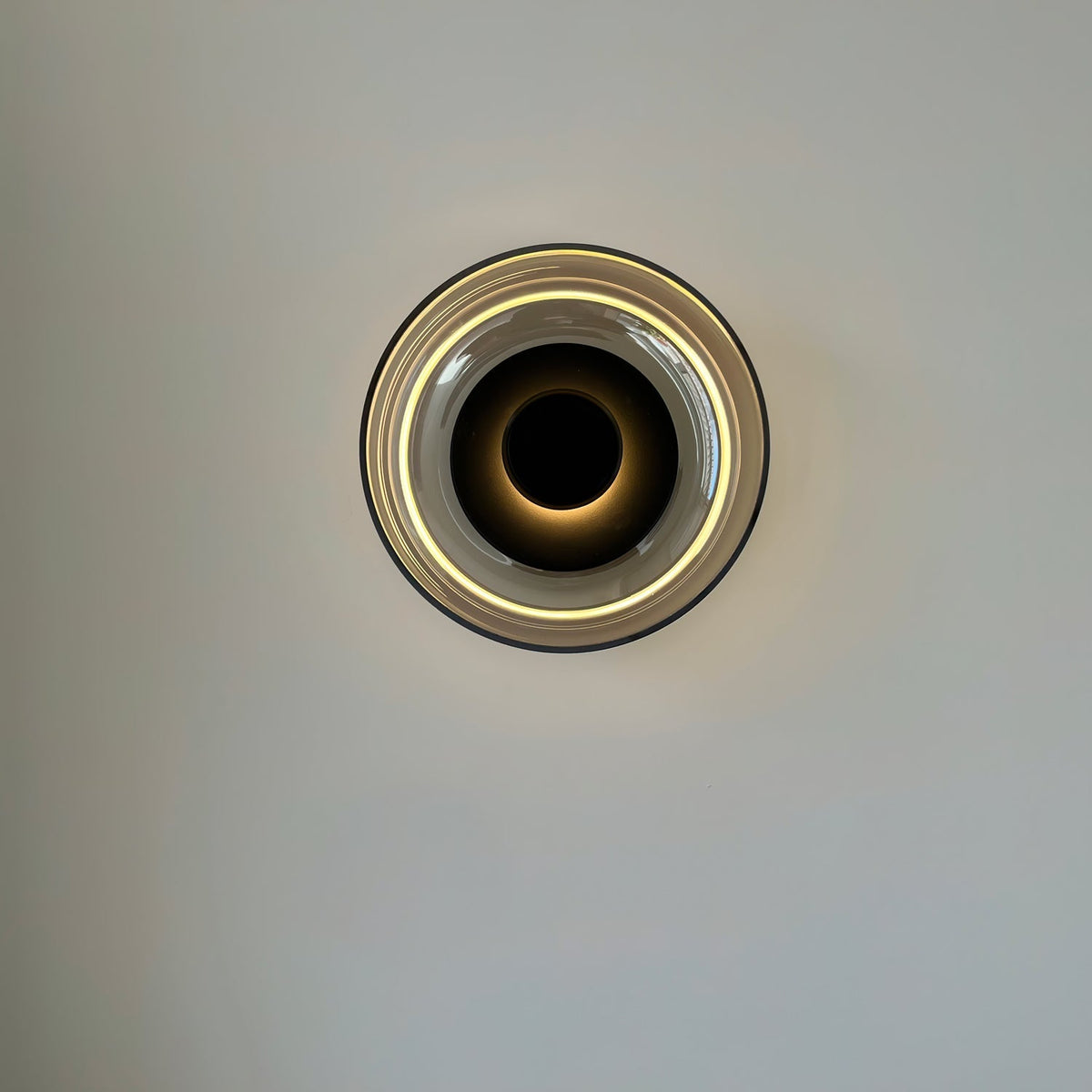 Aplique de parede em vidro e latão Aether