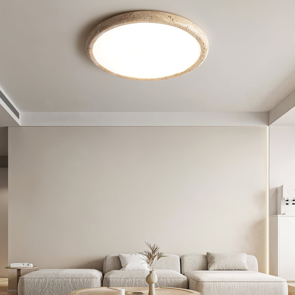 Aurrina loftslampe i travertin med ringramme