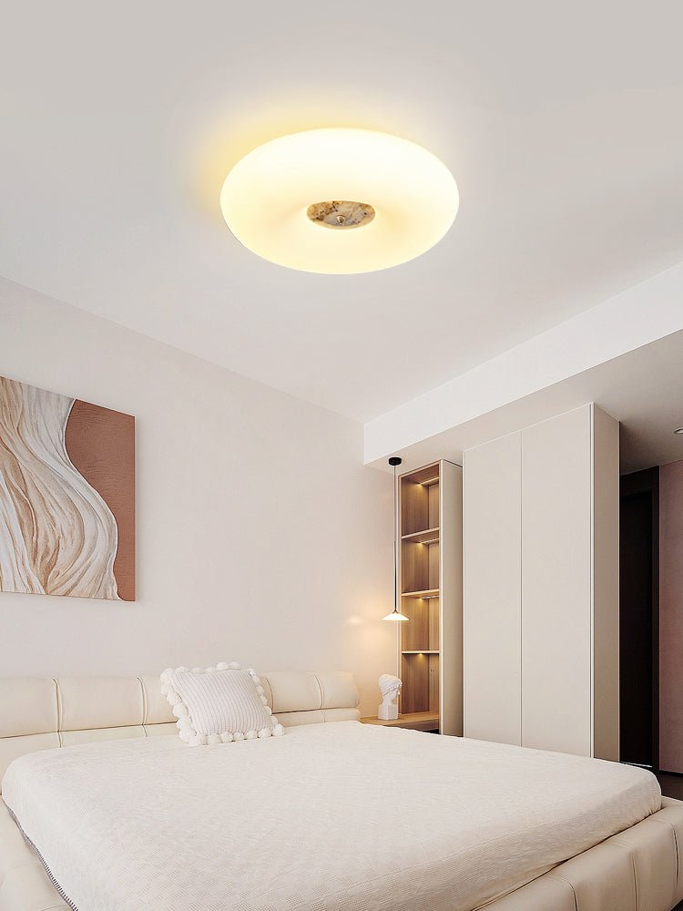 Flen loftslampe med ring i gul travertin