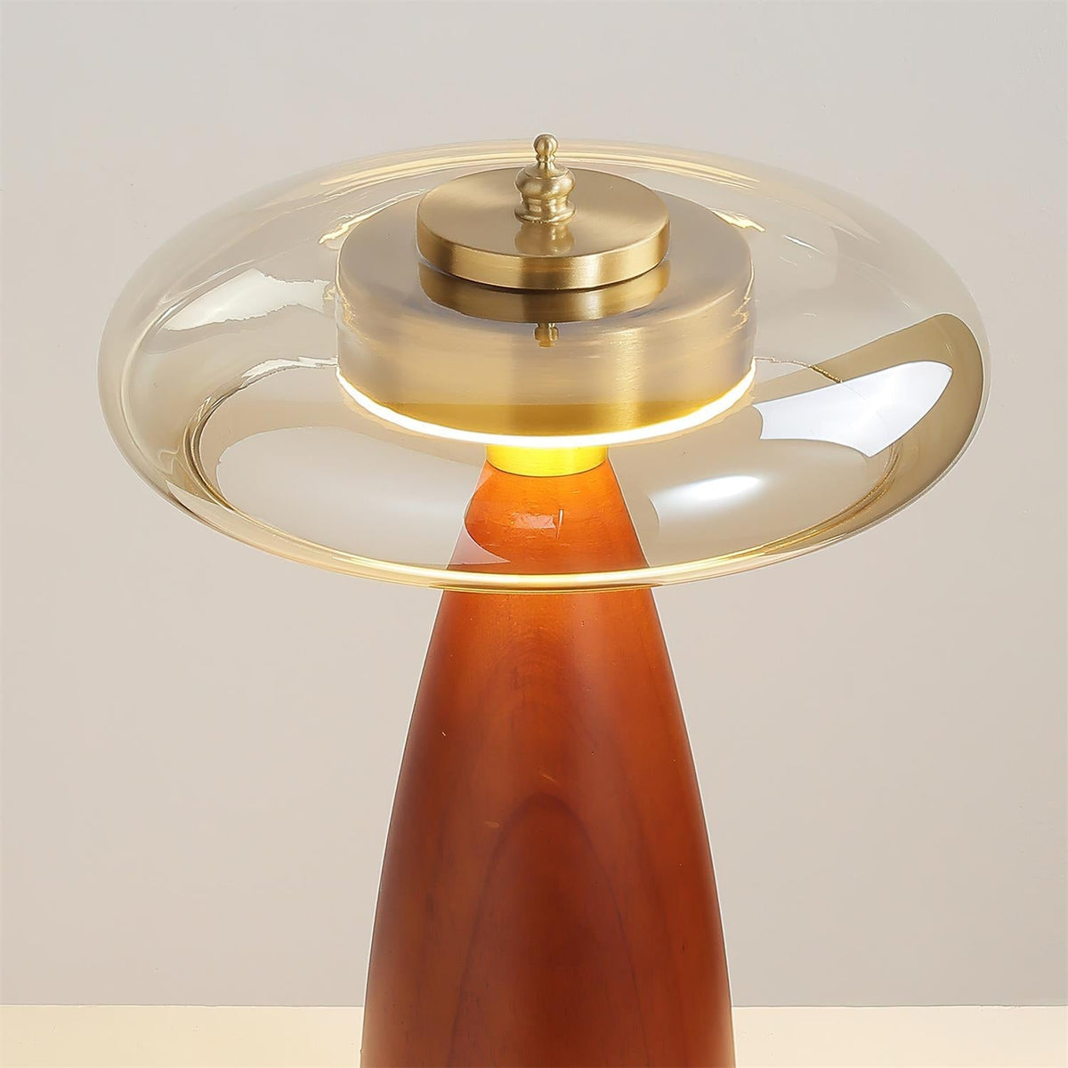 Lumanelia Table Lamp