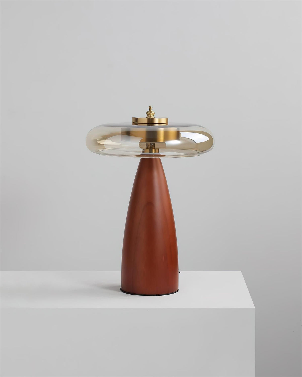 Lumanelia Table Lamp